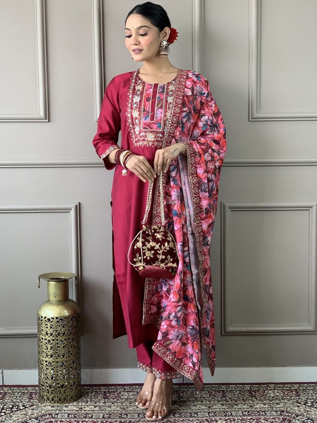 Siya Fashion Floral Zari Embroidered Straight Kurta with Trousers and Dupatta, Maroon
Siya Fashion Floral Zari Embroidered Straight Kurta with Trousers and Dupatta, Maroon