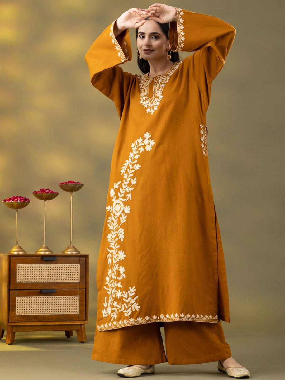 HANDIKART Floral Embroidered Notch Neck Flared Sleeves Straight Kurta With Palazzo, Mustard
HANDIKART Floral Embroidered Notch Neck Flared Sleeves Straight Kurta With Palazzo, Mustard
