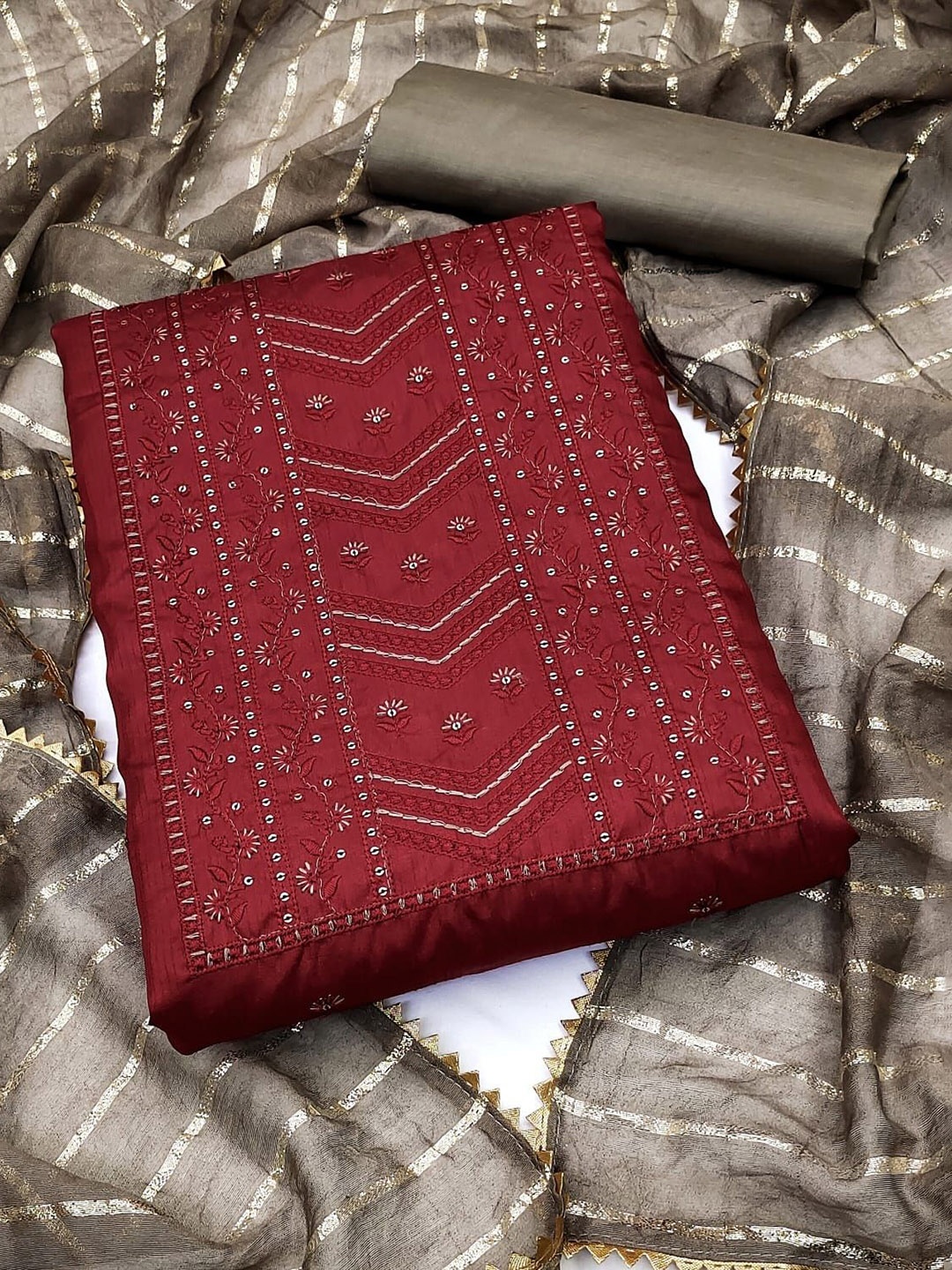 A TO Z CART Floral Embroidered Sequinned Cotton Silk Unstitched Dress Material, Maroon
A TO Z CART Floral Embroidered Sequinned Cotton Silk Unstitched Dress Material, Maroon