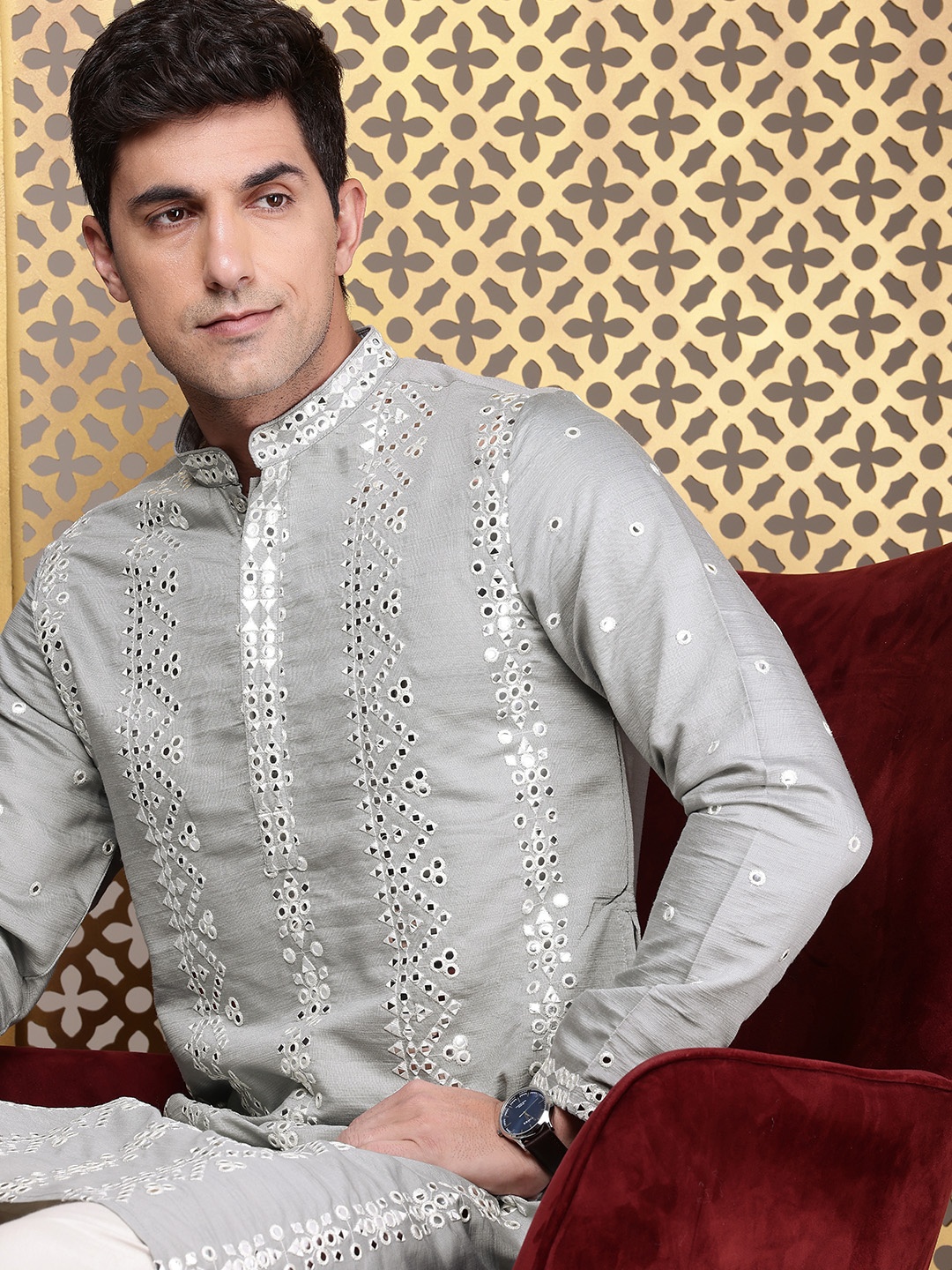 House of Pataudi Geometric Embroidered Mandarin Collar Mirror Work Jashn Kurta, Grey
House of Pataudi Geometric Embroidered Mandarin Collar Mirror Work Jashn Kurta, Grey