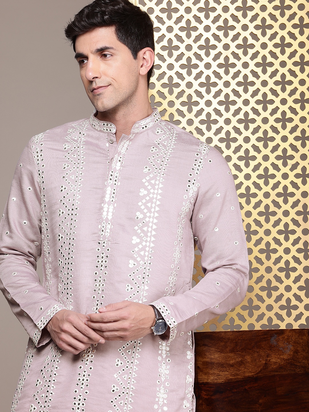 House of Pataudi Geometric Embroidered Mandarin Collar Mirror Work Jashn Kurta, Purple
House of Pataudi Geometric Embroidered Mandarin Collar Mirror Work Jashn Kurta, Purple