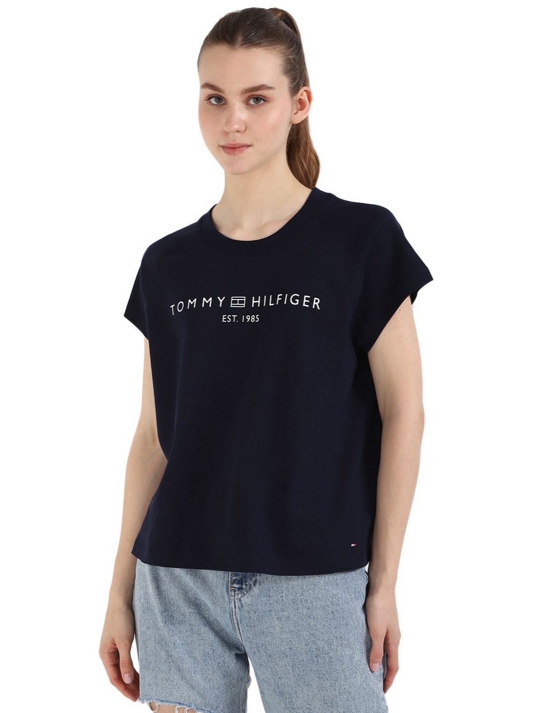 Tommy Hilfiger Women Typography Printed Round Neck Cotton Relaxed Fit T-shirt, Navy blue
Tommy Hilfiger Women Typography Printed Round Neck Cotton Relaxed Fit T-shirt, Navy blue