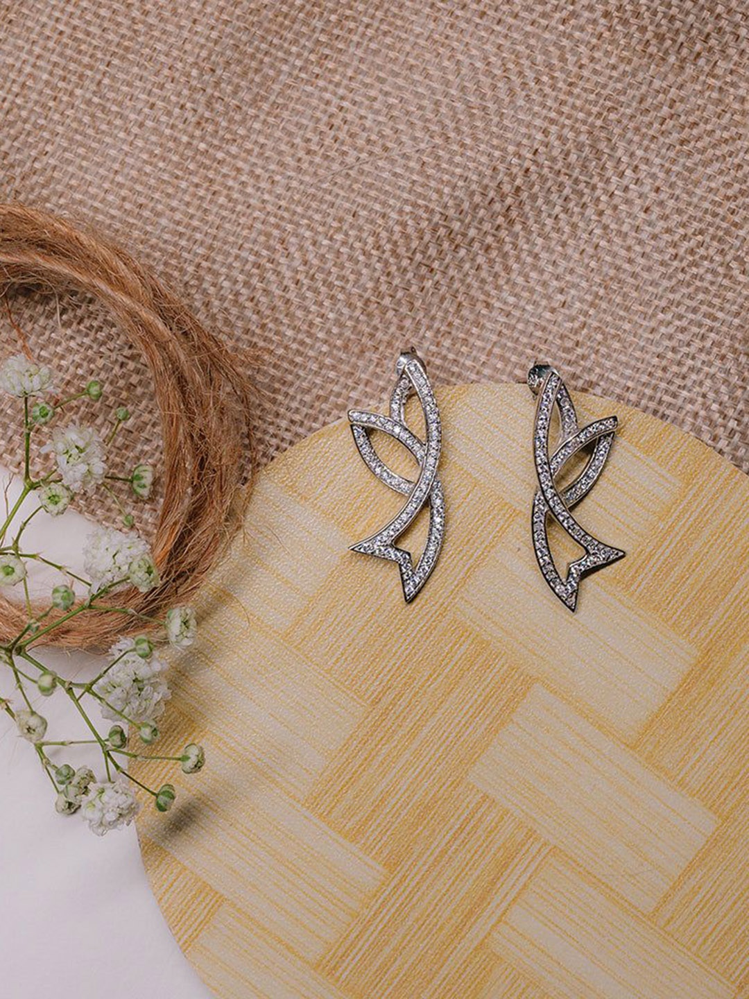 Ruhaani Sterling Silver Rhodium-Plated Cubic Zirconia Studded Swirl Shaped Drop Earrings
Ruhaani Sterling Silver Rhodium-Plated Cubic Zirconia Studded Swirl Shaped Drop Earrings