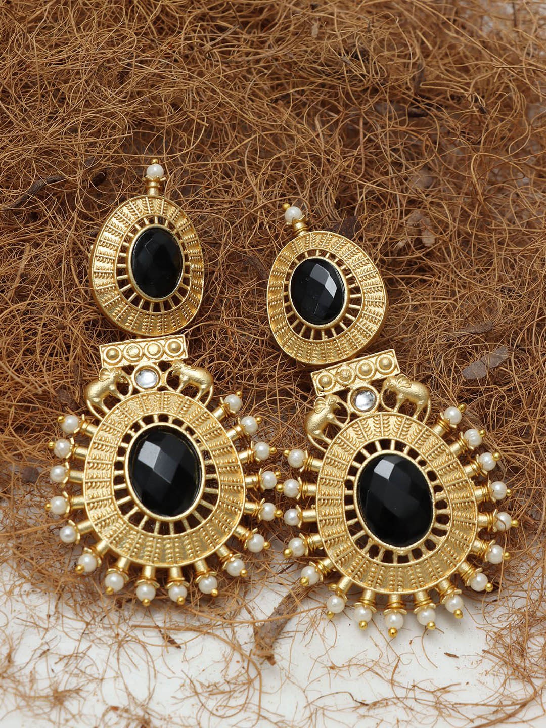 Ozanoo Gold-Plated Artificial Stones Studded And Beaded Contemporary Shaped Drop Earrings
Ozanoo Gold-Plated Artificial Stones Studded And Beaded Contemporary Shaped Drop Earrings