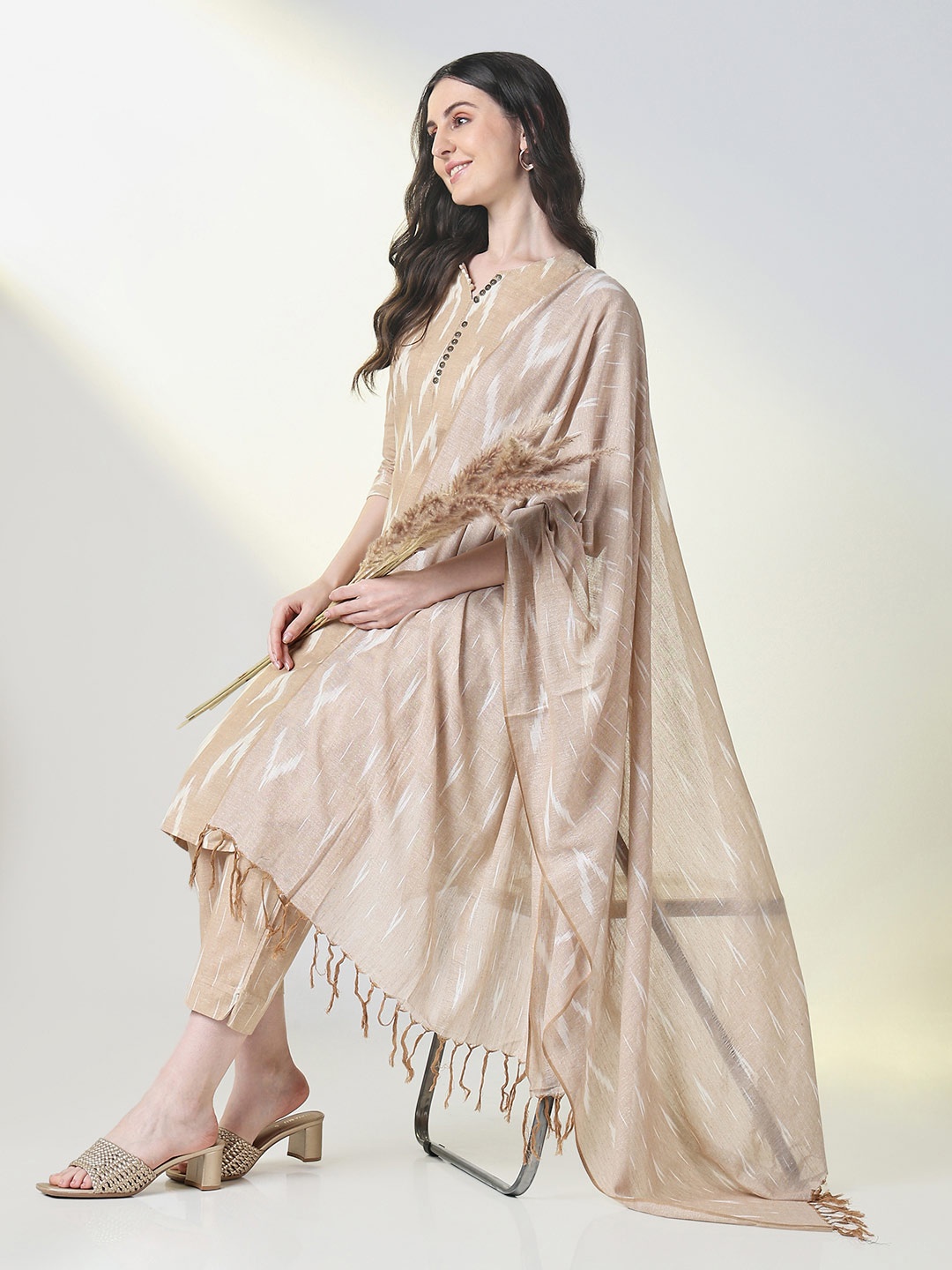 SHOWOFF Geometric Printed Ikat Notch Neck Kurta With Trousers And Dupatta, Beige
SHOWOFF Geometric Printed Ikat Notch Neck Kurta With Trousers And Dupatta, Beige