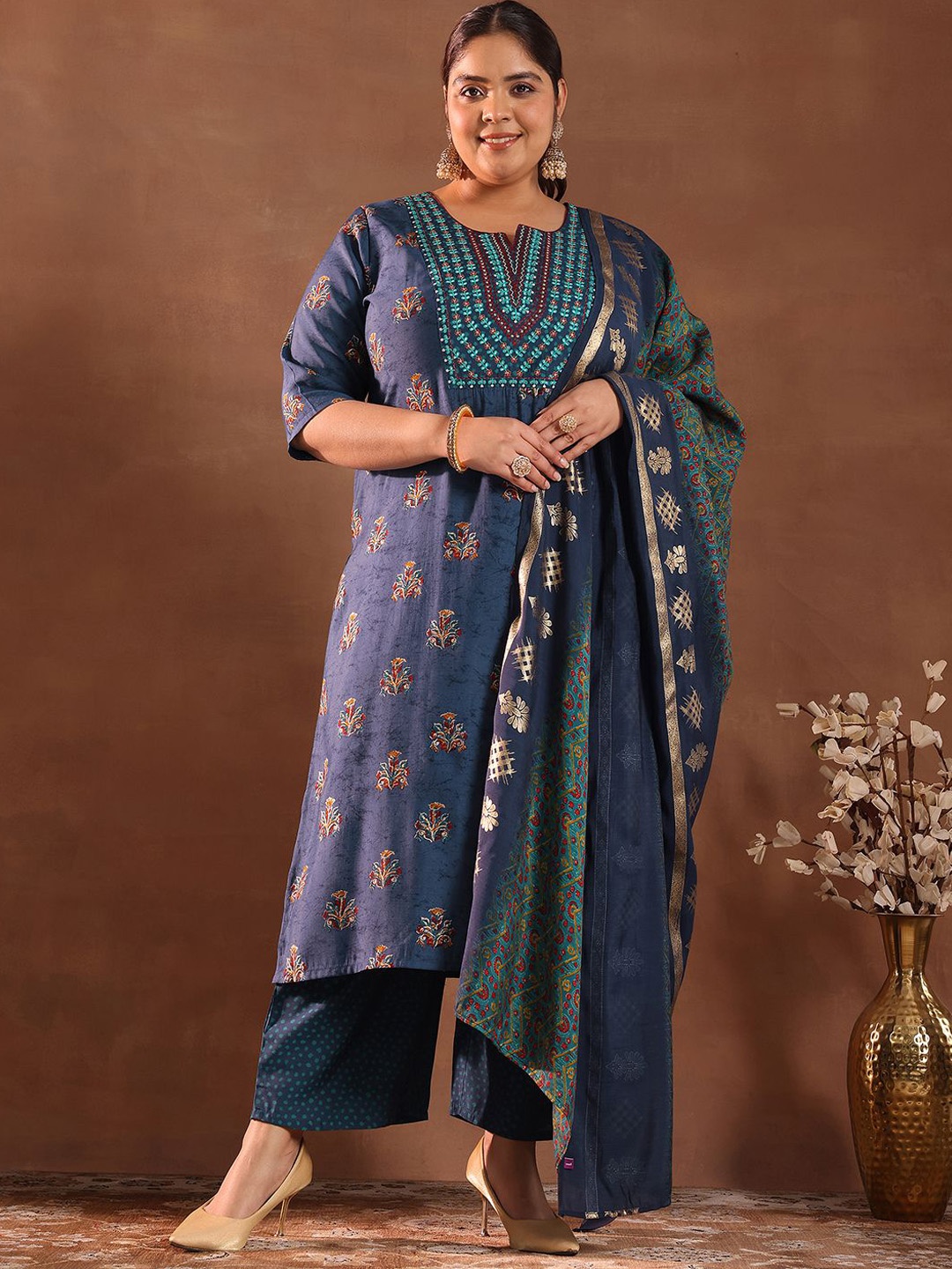 EXTRA LOVE BY LIBAS Plus Size Floral Printed Sequinned Kurta With Palazzos And Dupatta, Blue
EXTRA LOVE BY LIBAS Plus Size Floral Printed Sequinned Kurta With Palazzos And Dupatta, Blue