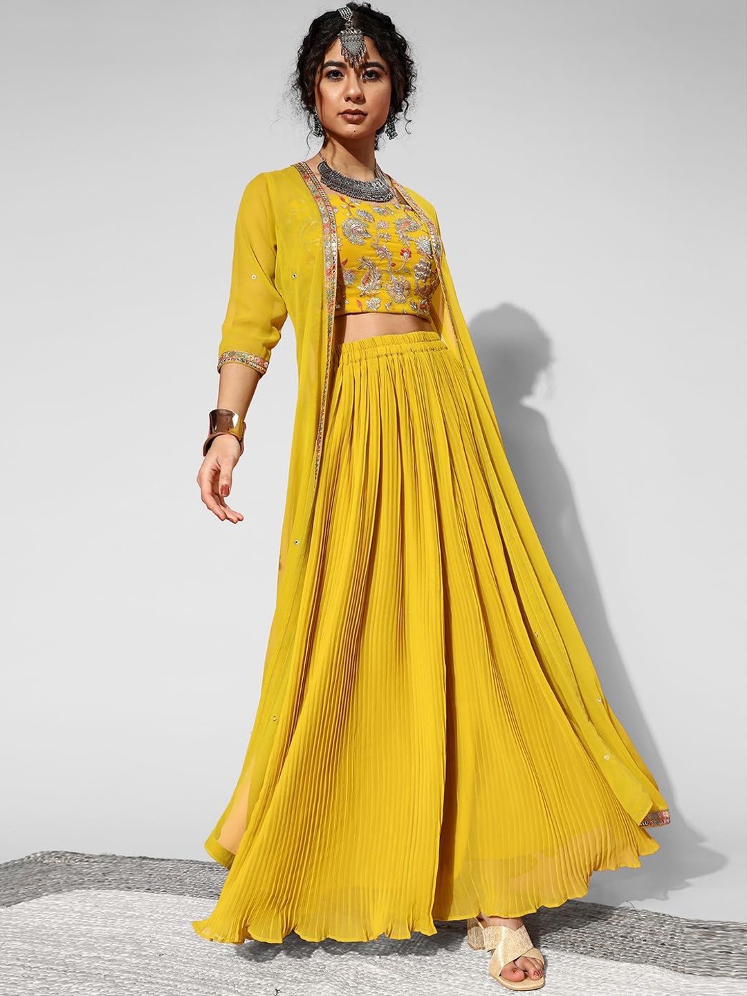 choiceit Floral Embroidered Shoulder Straps Sleeveless Crop Top With Palazzos And Shrug, Yellow
choiceit Floral Embroidered Shoulder Straps Sleeveless Crop Top With Palazzos And Shrug, Yellow