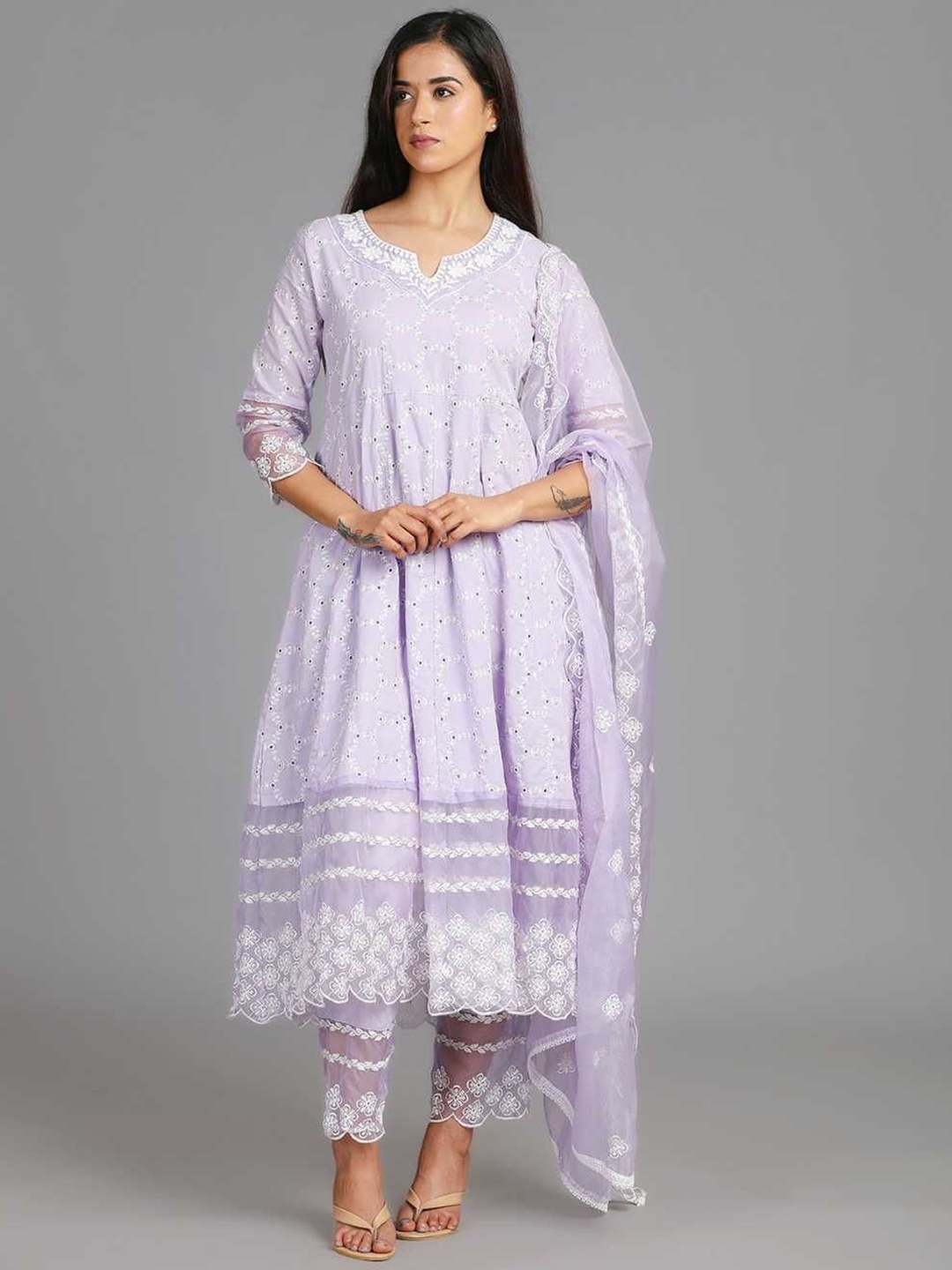 AAVARANA BY KARNIKA Women Floral Printed Regular Pure Cotton Kurta with Trousers & With Dupatta, Lavender
AAVARANA BY KARNIKA Women Floral Printed Regular Pure Cotton Kurta with Trousers & With Dupatta, Lavender