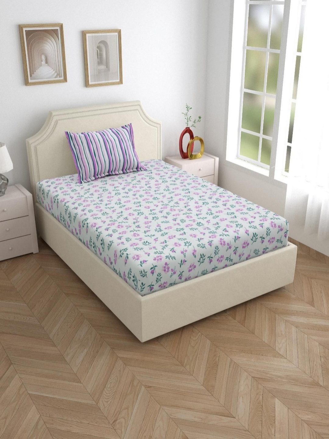 Aura gulmohar White Floral Printed Pure Cotton 120 TC Single Bedsheet Set 2.28 m X 1.5 m
Aura gulmohar White Floral Printed Pure Cotton 120 TC Single Bedsheet Set 2.28 m X 1.5 m