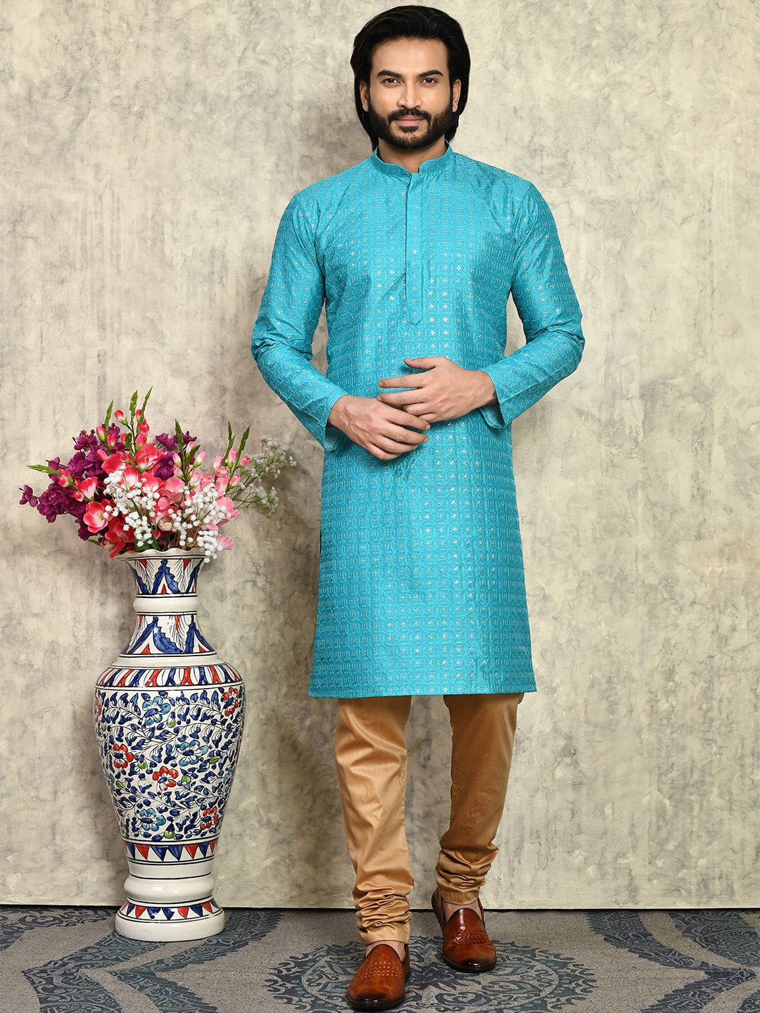RANAK Geometric Embroidered Mandarin Collar Art Silk Sequinned Straight Kurta, Turquoise blue
RANAK Geometric Embroidered Mandarin Collar Art Silk Sequinned Straight Kurta, Turquoise blue