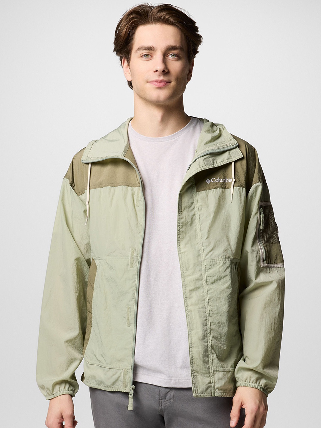 Columbia Men Omni-Shield Challenger II Wind & Water Resistant Hooded Rain Jacket, Green
Columbia Men Omni-Shield Challenger II Wind & Water Resistant Hooded Rain Jacket, Green