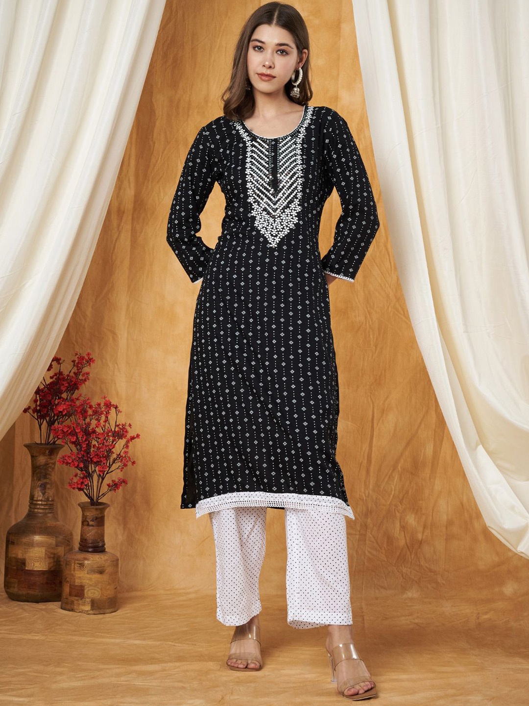 Label Khoj Ethnic Motifs Printed Sequins Embroidered Work Detail Kurta With Trouser, Black
Label Khoj Ethnic Motifs Printed Sequins Embroidered Work Detail Kurta With Trouser, Black