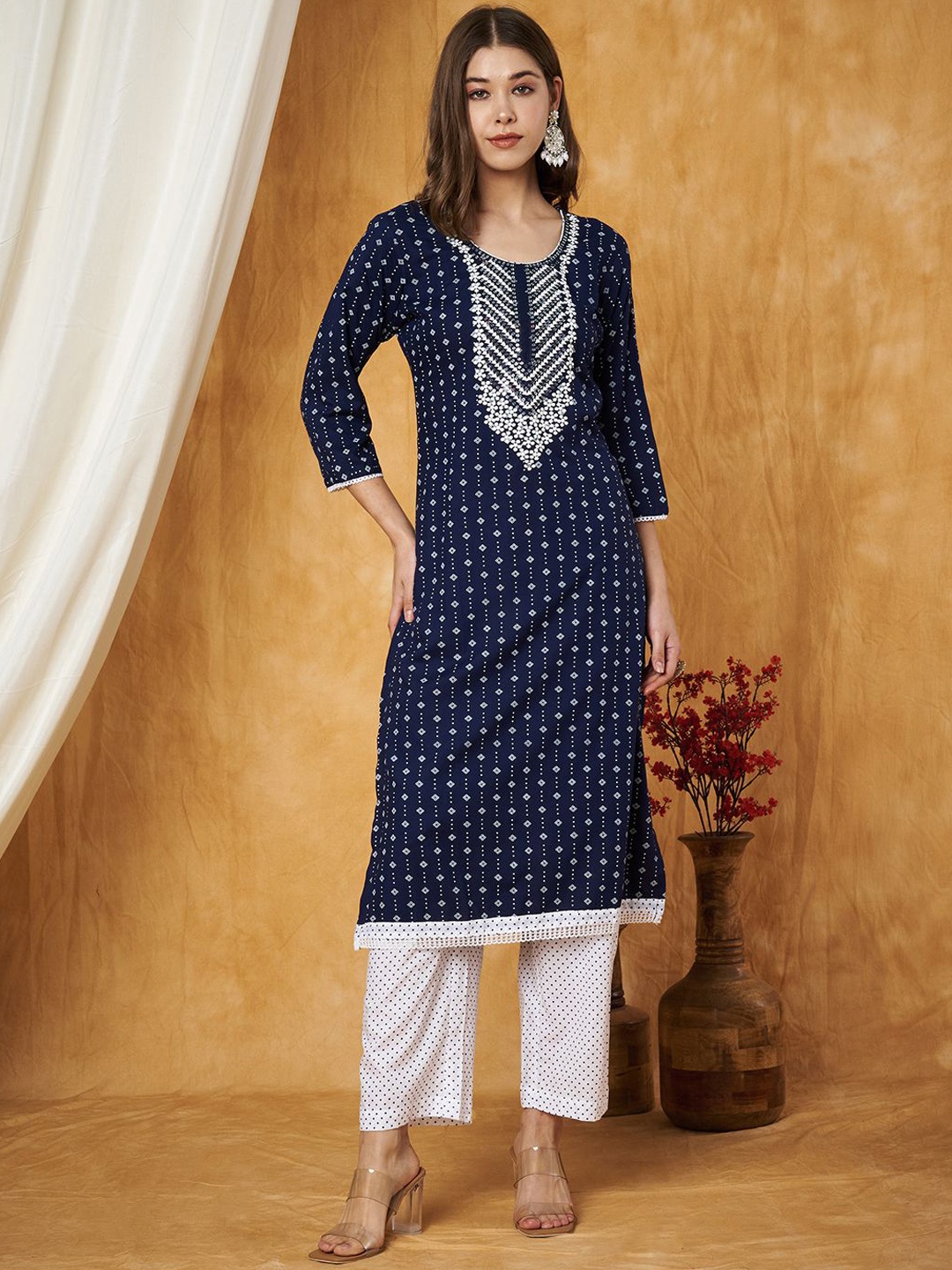 Label Khoj Ethnic Motifs Printed Sequins Embroidered Work Detail Kurta With Trouser, Navy blue
Label Khoj Ethnic Motifs Printed Sequins Embroidered Work Detail Kurta With Trouser, Navy blue