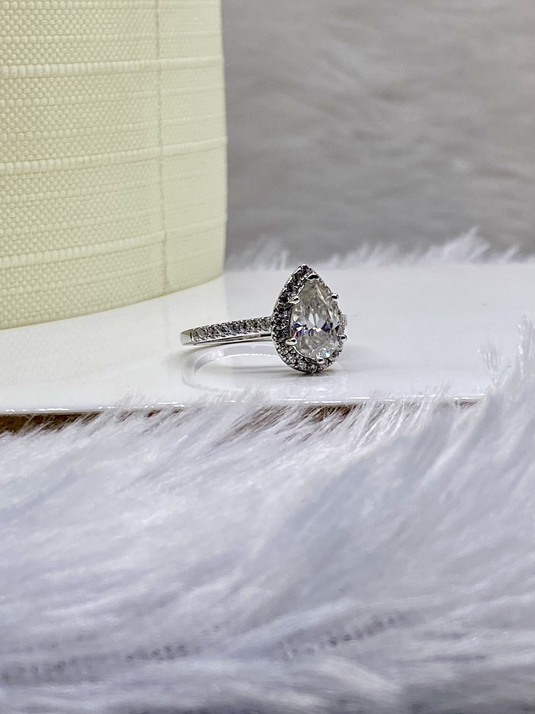 Cutiefy By Fiona diamonds Selvianne Moissanite 925 Sterling Silver-Plated Finger Ring
Cutiefy By Fiona diamonds Selvianne Moissanite 925 Sterling Silver-Plated Finger Ring