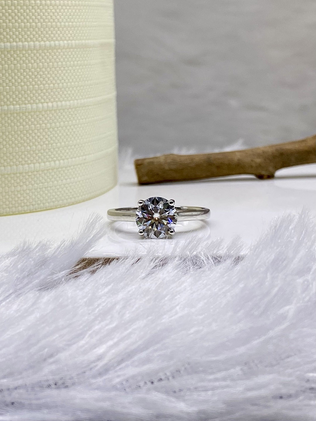 Cutiefy By Fiona diamonds Veloura Moissanite 925 Sterling Silver-Plated Stone-Studded Ring
Cutiefy By Fiona diamonds Veloura Moissanite 925 Sterling Silver-Plated Stone-Studded Ring
