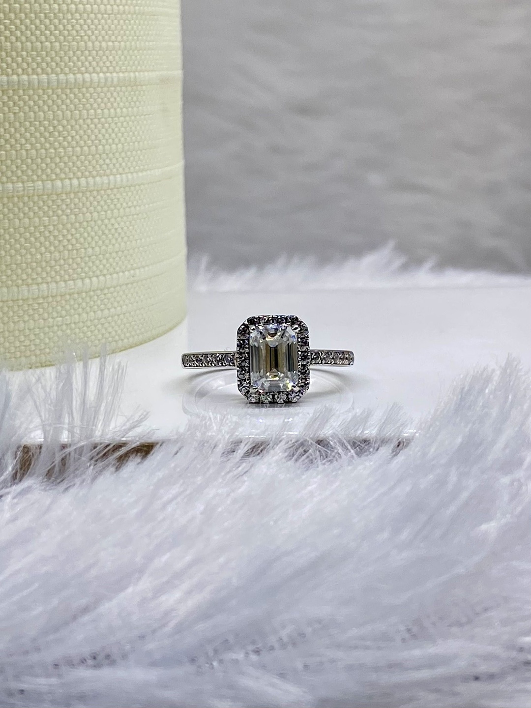 Cutiefy By Fiona diamonds Uliana Moissanite 925 Sterling Silver-Plated Stone-Studded Ring
Cutiefy By Fiona diamonds Uliana Moissanite 925 Sterling Silver-Plated Stone-Studded Ring