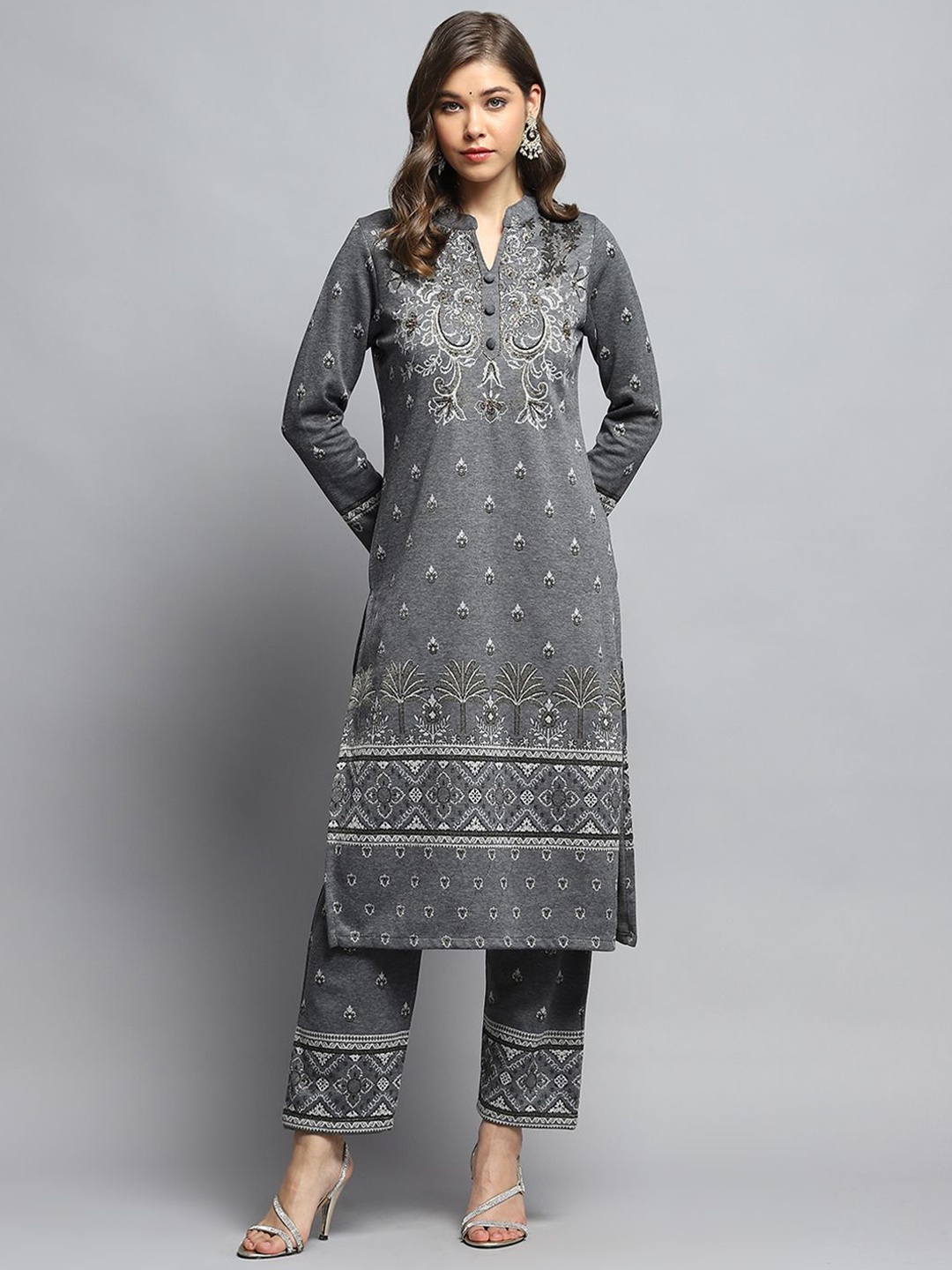 Monte Carlo Ethnic Motifs Embroidered Beads and Stones Mandarin Collar Kurta With Trousers, Grey
Monte Carlo Ethnic Motifs Embroidered Beads and Stones Mandarin Collar Kurta With Trousers, Grey