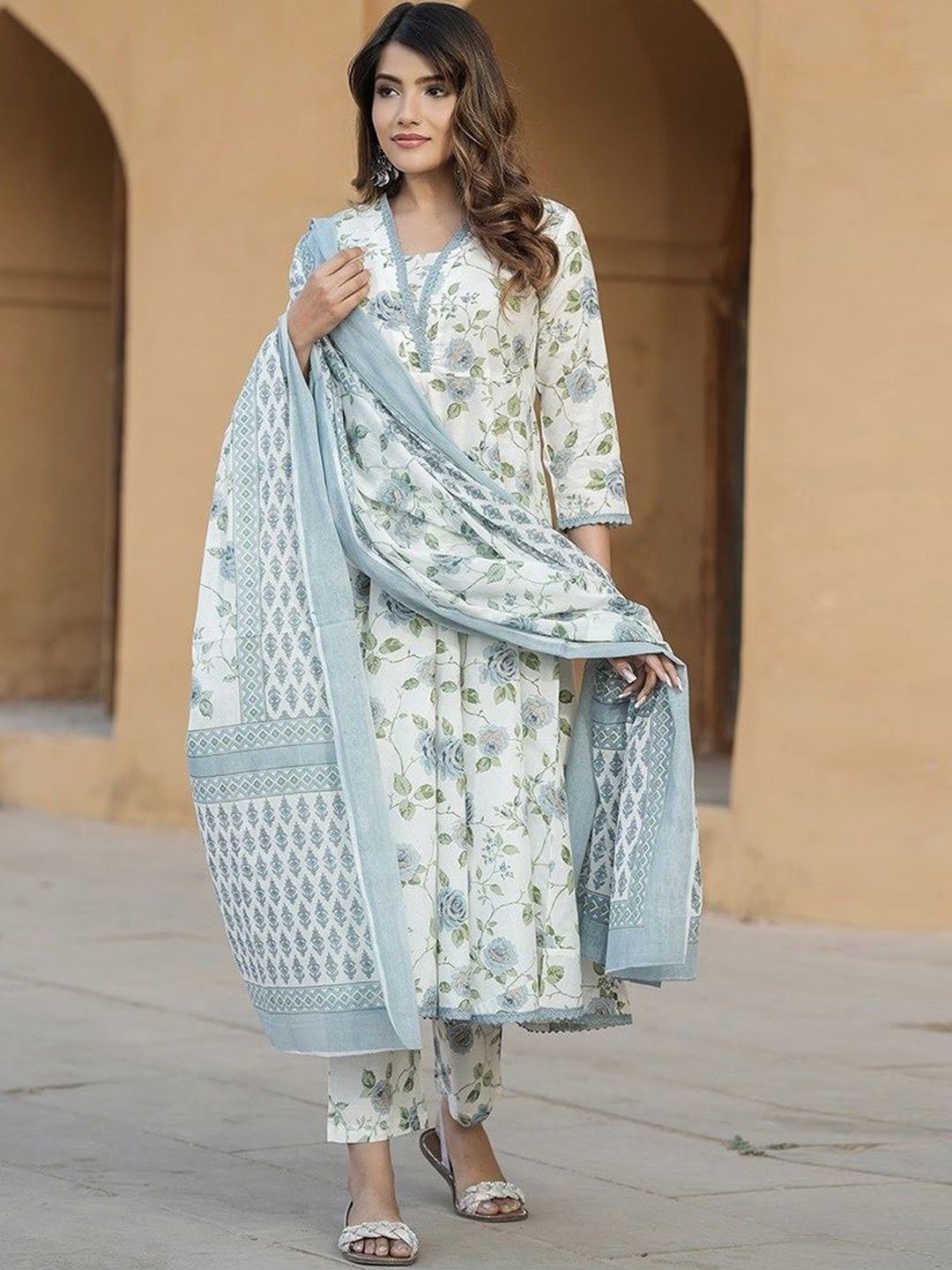 STYLERIUM Floral Printed Cotton Silk V-Neck A-line Kurta With Trousers And Dupatta, Blue
STYLERIUM Floral Printed Cotton Silk V-Neck A-line Kurta With Trousers And Dupatta, Blue