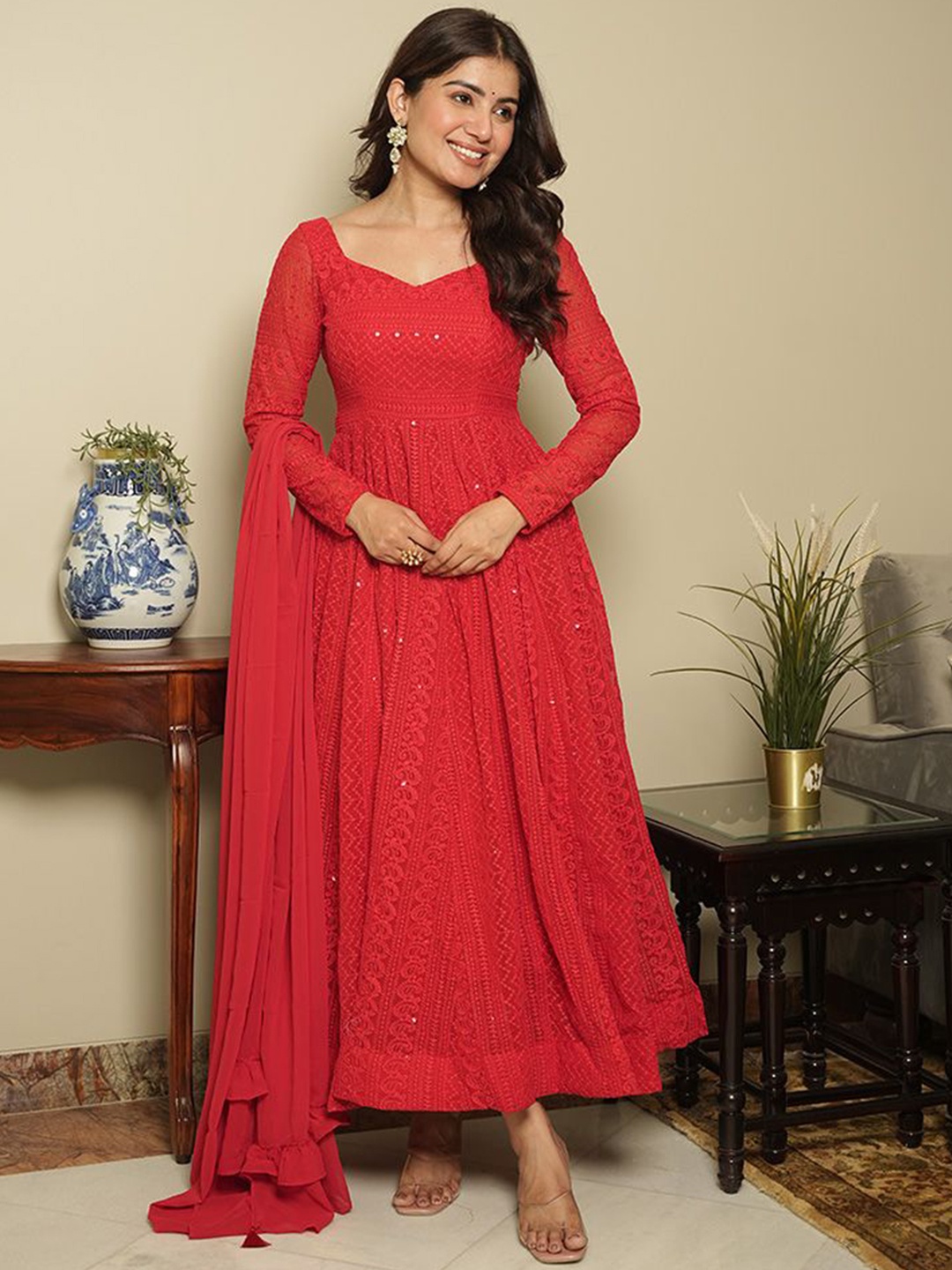 Tanhai Ethnic Motifs Embroidered Anarkali Georgette Kurta With Trousers And Dupatta, Red
Tanhai Ethnic Motifs Embroidered Anarkali Georgette Kurta With Trousers And Dupatta, Red