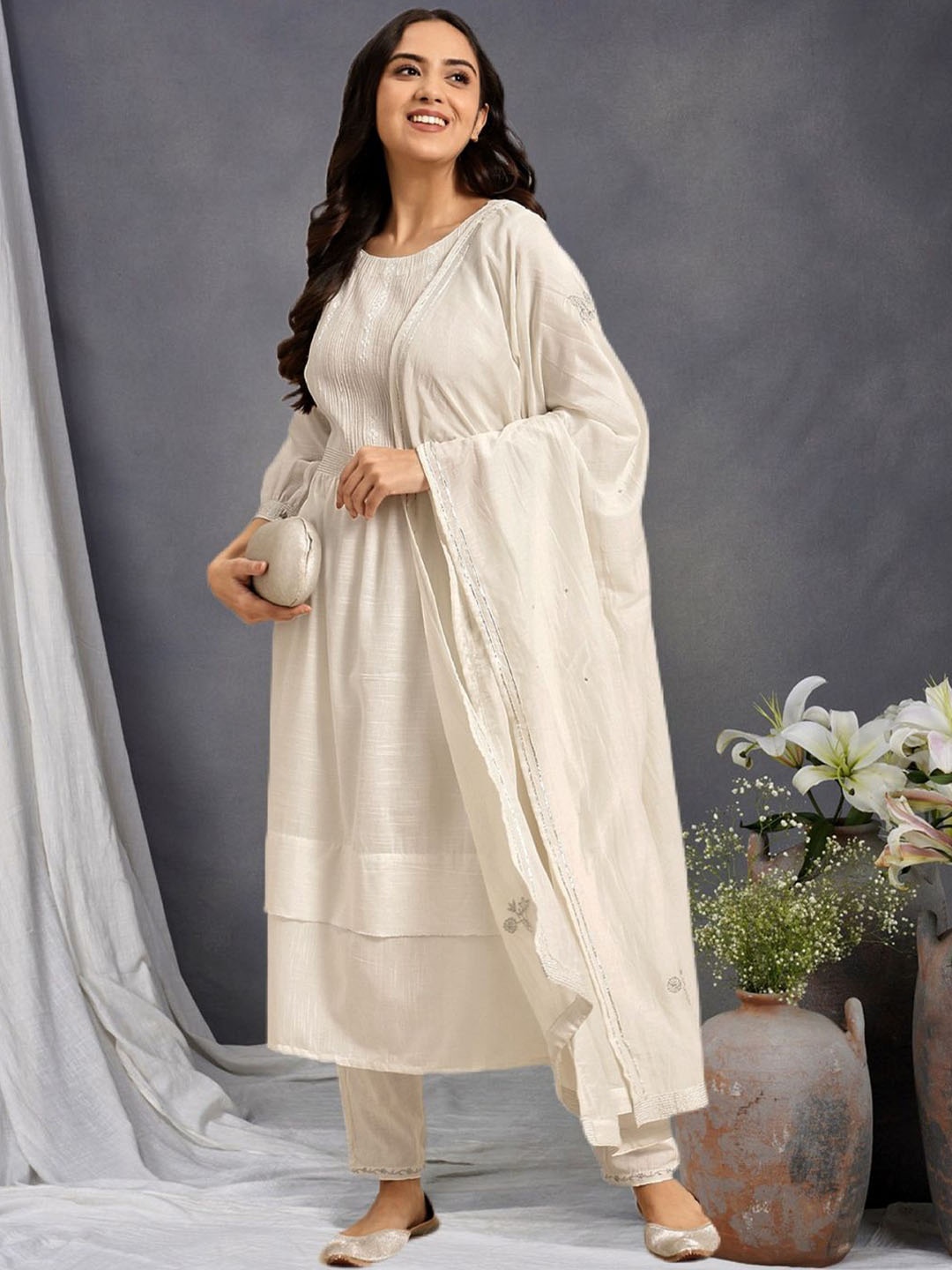 zuri Floral Embroidered Thread Work Pure Cotton A-Line Kurta With Trouser & Dupatta, White
zuri Floral Embroidered Thread Work Pure Cotton A-Line Kurta With Trouser & Dupatta, White