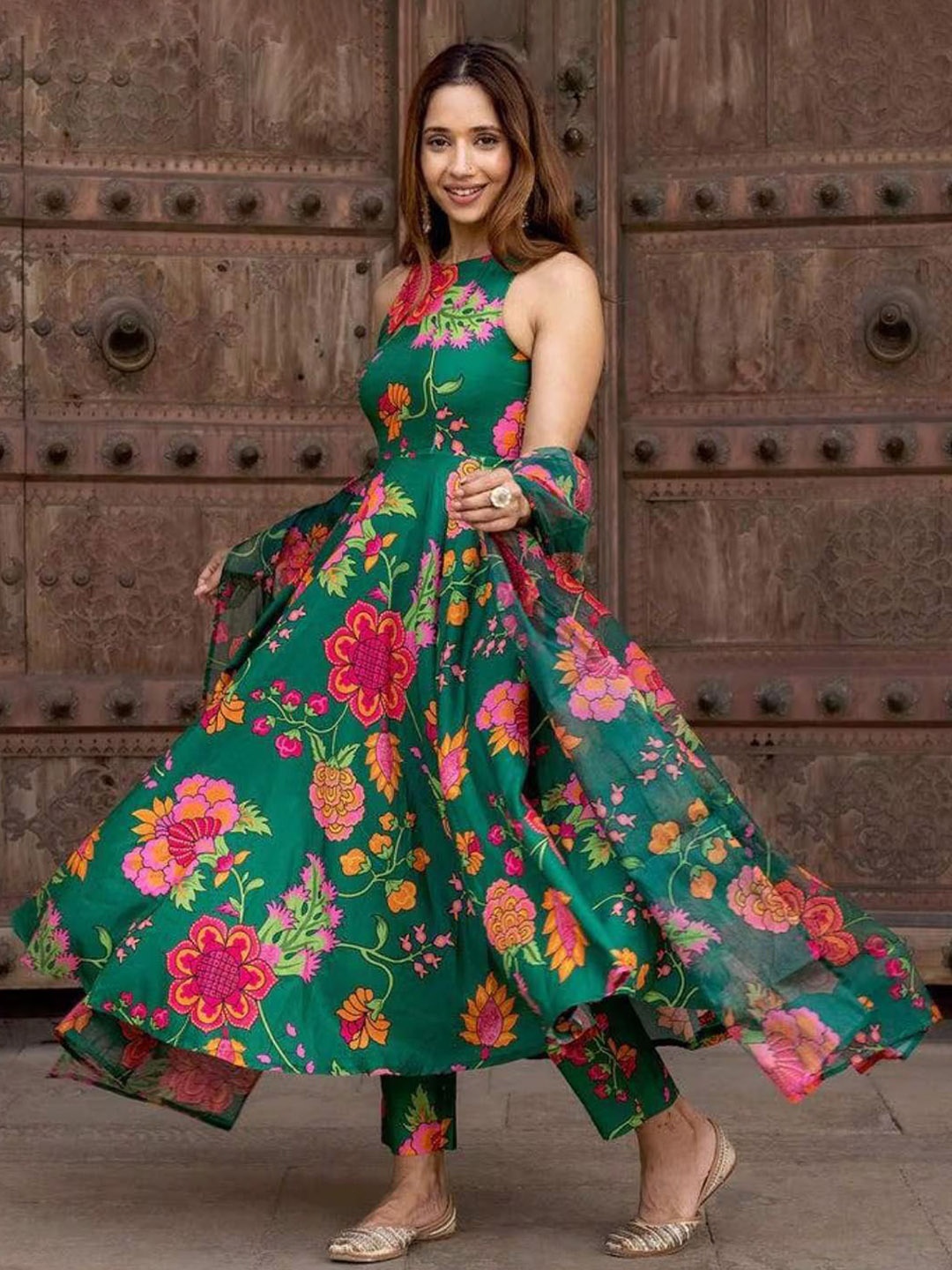 KHODALCREATIN Floral Printed Boat Neck Anarkali Kurta With Trouser And Dupatta, Green
KHODALCREATIN Floral Printed Boat Neck Anarkali Kurta With Trouser And Dupatta, Green