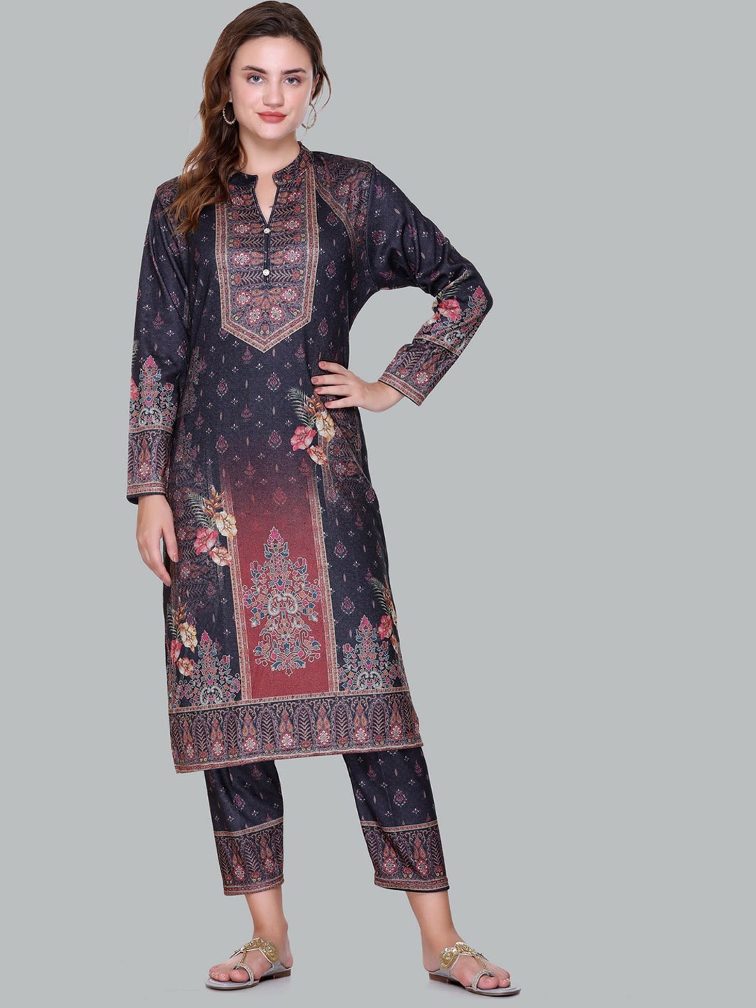 Pink Berry Floral Printed Mandarin Collar Straight Kurta With Trousers And Dupatta, Black
Pink Berry Floral Printed Mandarin Collar Straight Kurta With Trousers And Dupatta, Black