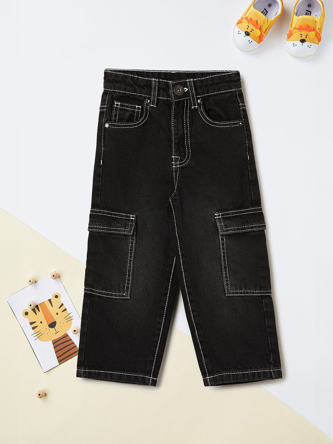 max Boys Mid-Rise Jeans, Black
max Boys Mid-Rise Jeans, Black