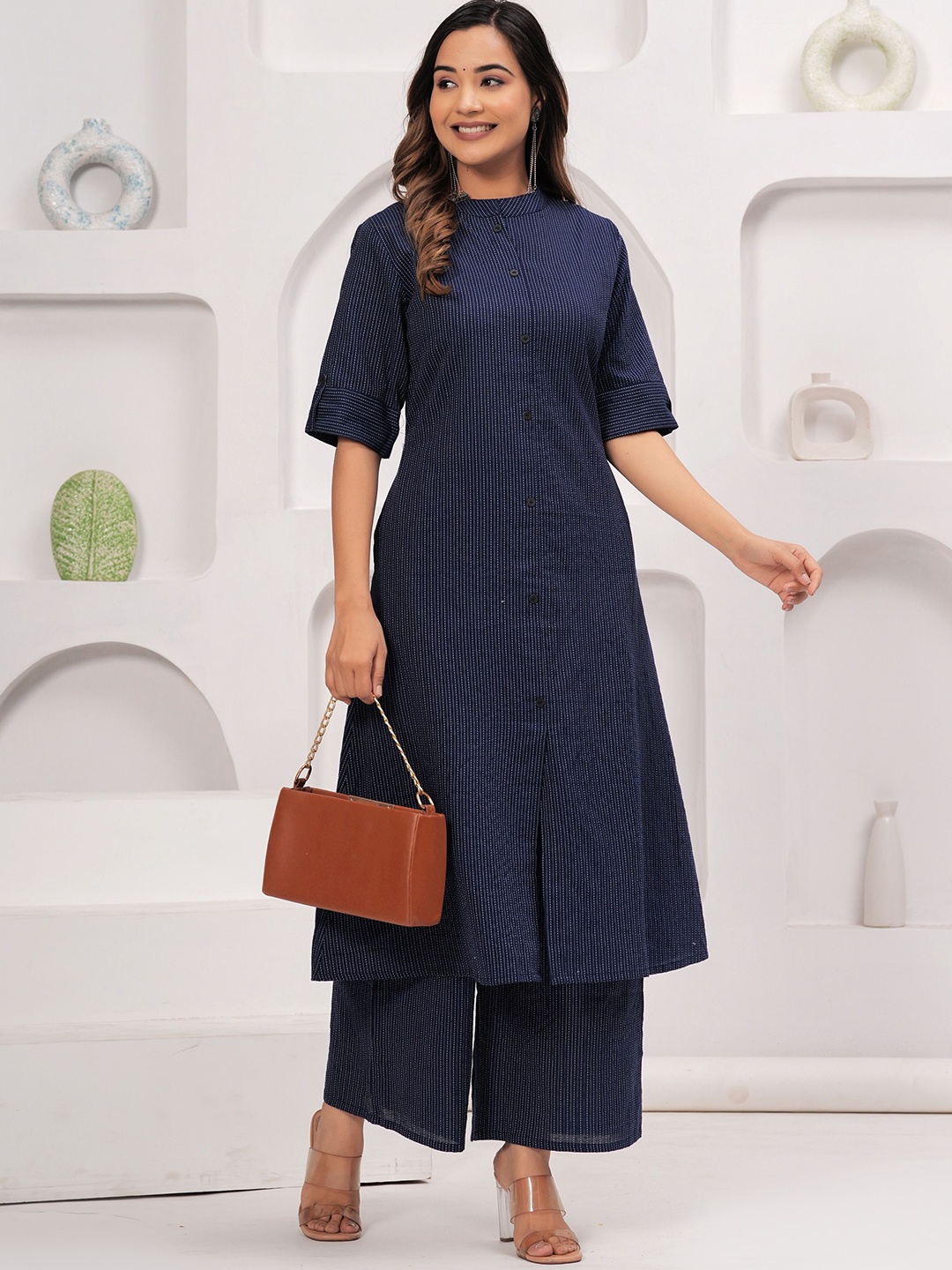 ETHNIC VILLAA Woven Design Mandarin Collar A-Line Pure Cotton Kurta With Palazzos, Navy blue
ETHNIC VILLAA Woven Design Mandarin Collar A-Line Pure Cotton Kurta With Palazzos, Navy blue