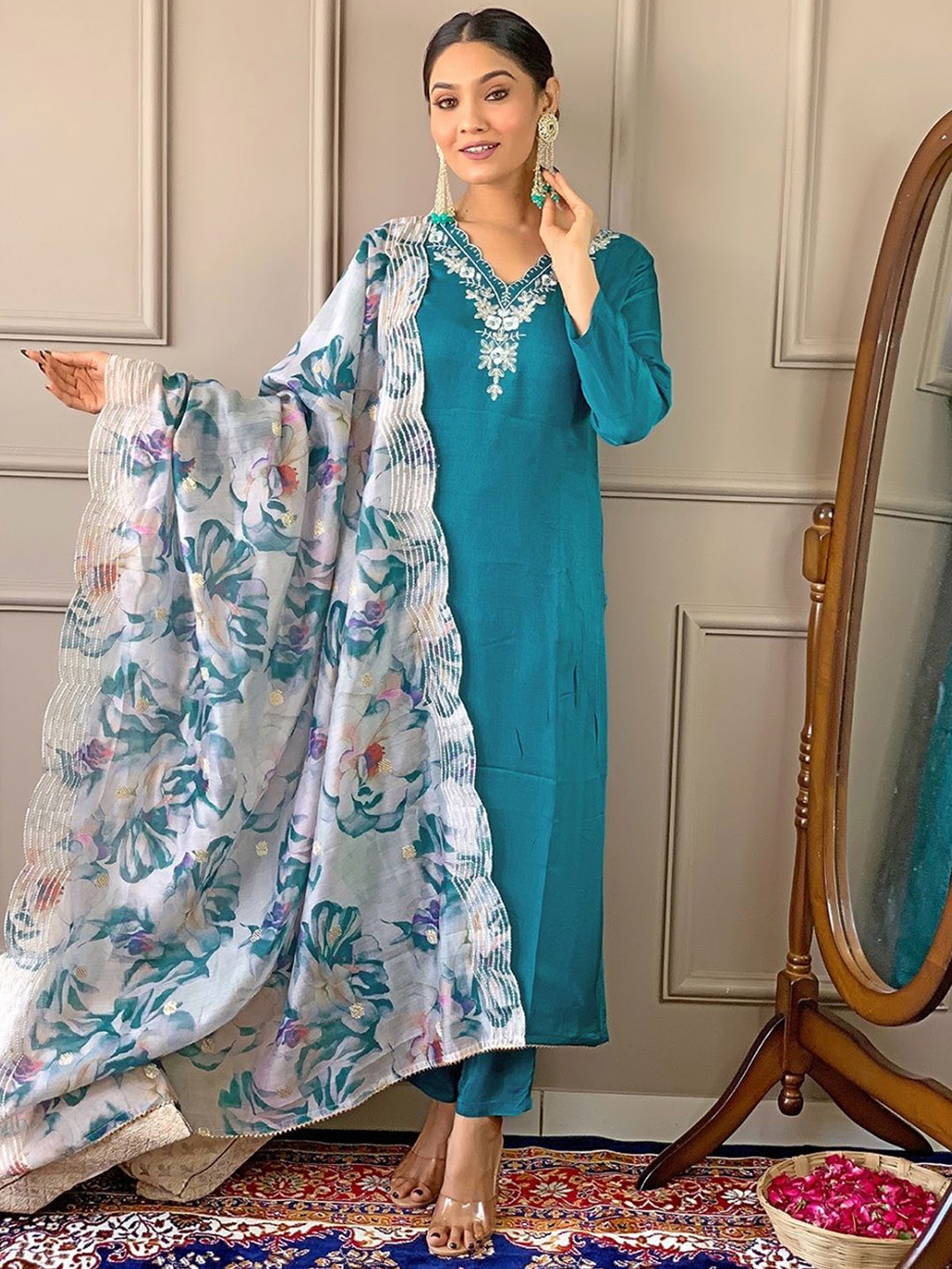 Fashion Care Floral Embroidered V-Neck Straight Kurta With Trousers And Dupatta, Teal
Fashion Care Floral Embroidered V-Neck Straight Kurta With Trousers And Dupatta, Teal