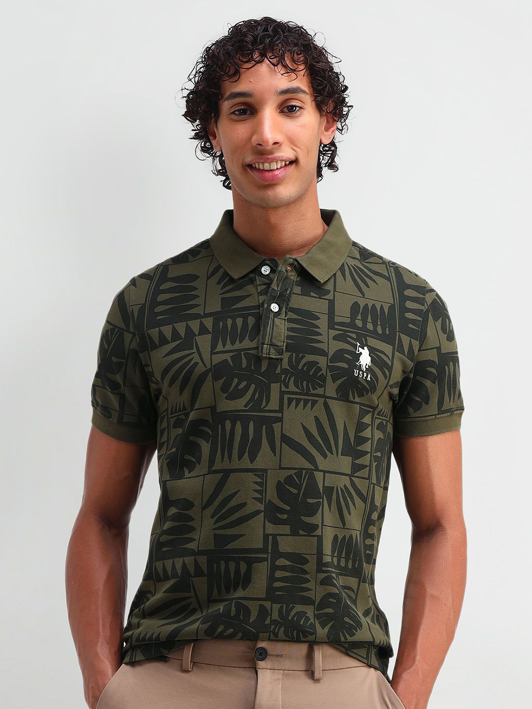 U.S. Polo Assn. Denim Co. Men Floral Printed Polo Collar Cotton Slim Fit T-shirt, Green
U.S. Polo Assn. Denim Co. Men Floral Printed Polo Collar Cotton Slim Fit T-shirt, Green