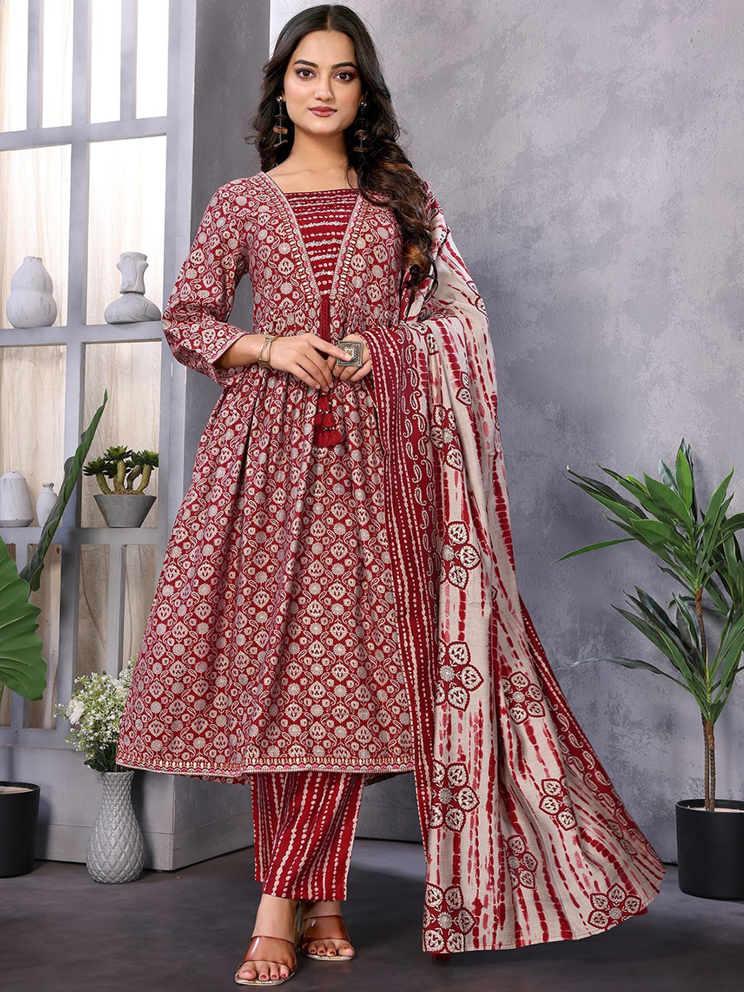 Rangita Floral Printed Mirror Work Square Neck Anarkali Kurta With Trousers And Dupatta, Maroon
Rangita Floral Printed Mirror Work Square Neck Anarkali Kurta With Trousers And Dupatta, Maroon