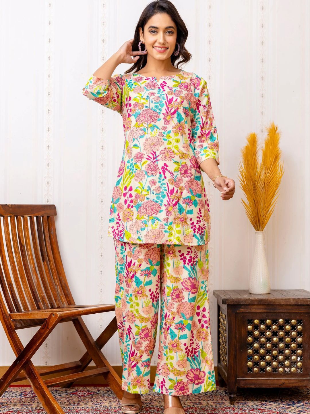 NIJANAND TEXTILE Floral Printed Notch Neck Pure Cotton Tunic With Trouser, White
NIJANAND TEXTILE Floral Printed Notch Neck Pure Cotton Tunic With Trouser, White