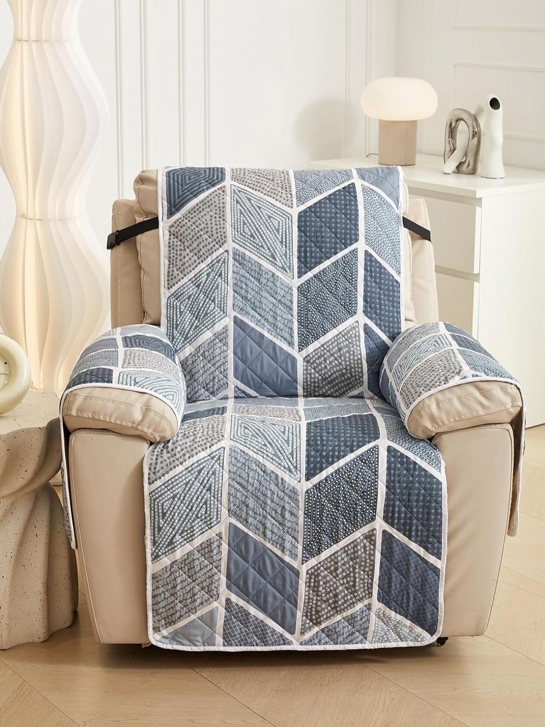 HOUSE OF QUIRK Blue Recliner Single Seater Quilted- Water-Repellent & Waterproof Sofa Mat
HOUSE OF QUIRK Blue Recliner Single Seater Quilted- Water-Repellent & Waterproof Sofa Mat
