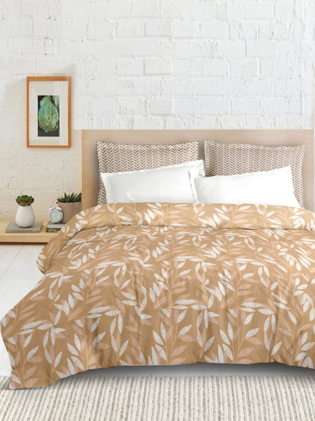 Enchant Home Khaki And White Floral Printed 120 TC Queen Bedsheet Set 2.54 m X 2.28 m
Enchant Home Khaki And White Floral Printed 120 TC Queen Bedsheet Set 2.54 m X 2.28 m