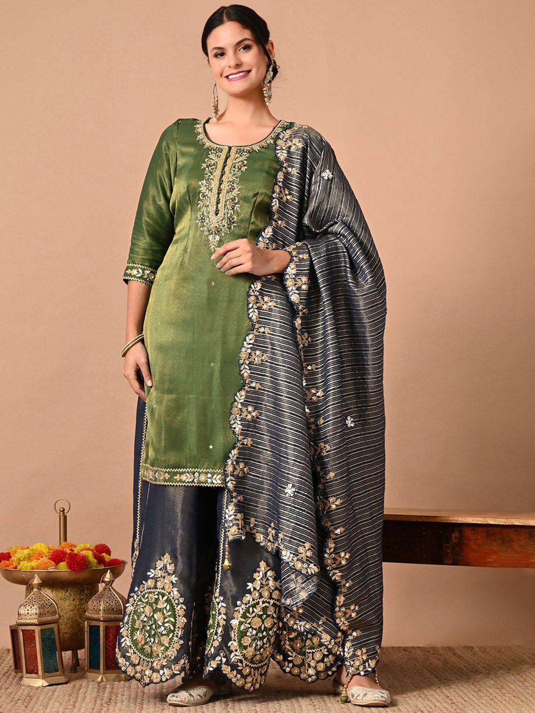 ZARIKALI Floral Embroidered Sequinned Tissue Straight Kurta With Palazzos & Dupatta, Green
ZARIKALI Floral Embroidered Sequinned Tissue Straight Kurta With Palazzos & Dupatta, Green
