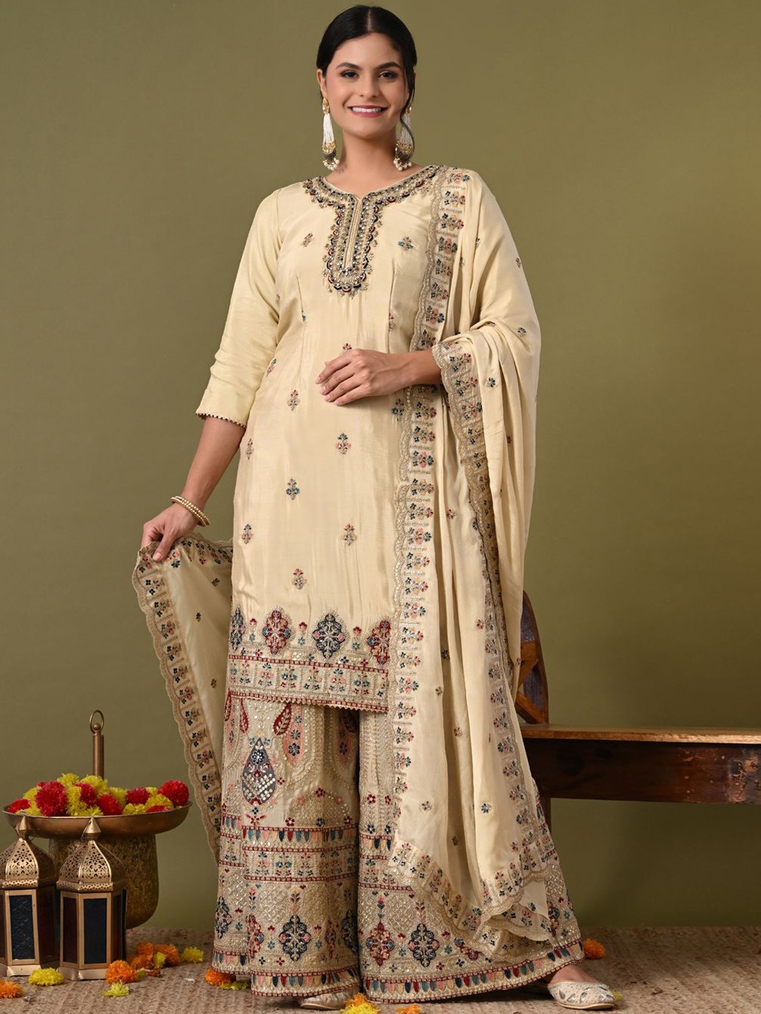ZARIKALI Floral Embroidered Stone Work Straight Kurta With Palazzos & Dupatta, Beige
ZARIKALI Floral Embroidered Stone Work Straight Kurta With Palazzos & Dupatta, Beige