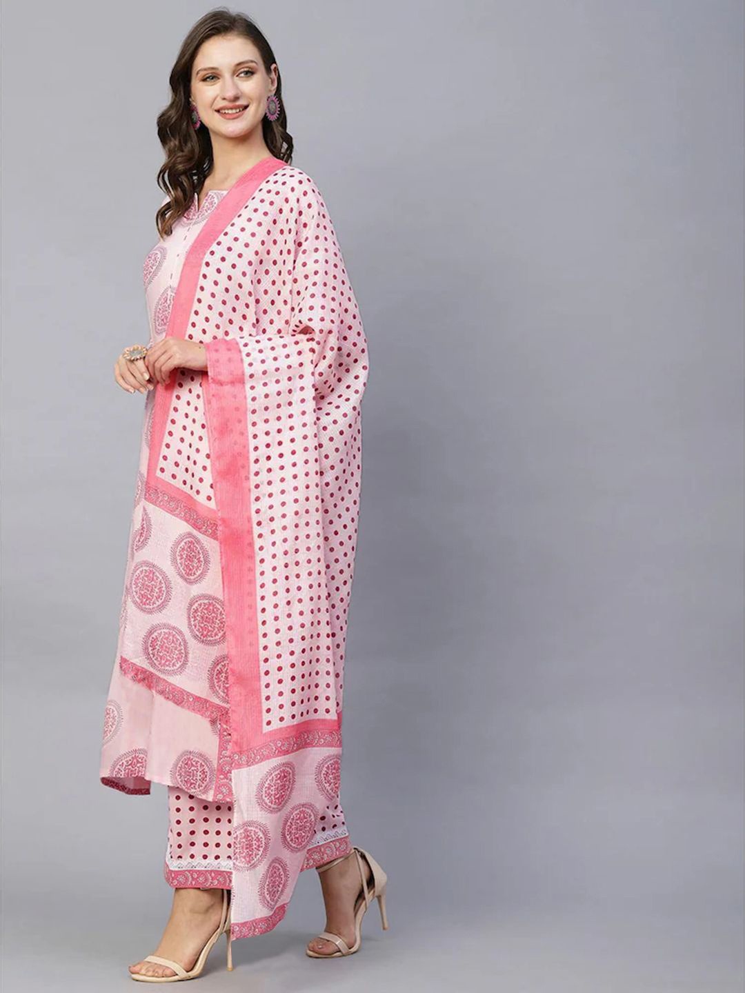 7Threads Women Ethnic Motifs Printed Regular Kurta with Trousers & With Dupatta, Pink
7Threads Women Ethnic Motifs Printed Regular Kurta with Trousers & With Dupatta, Pink