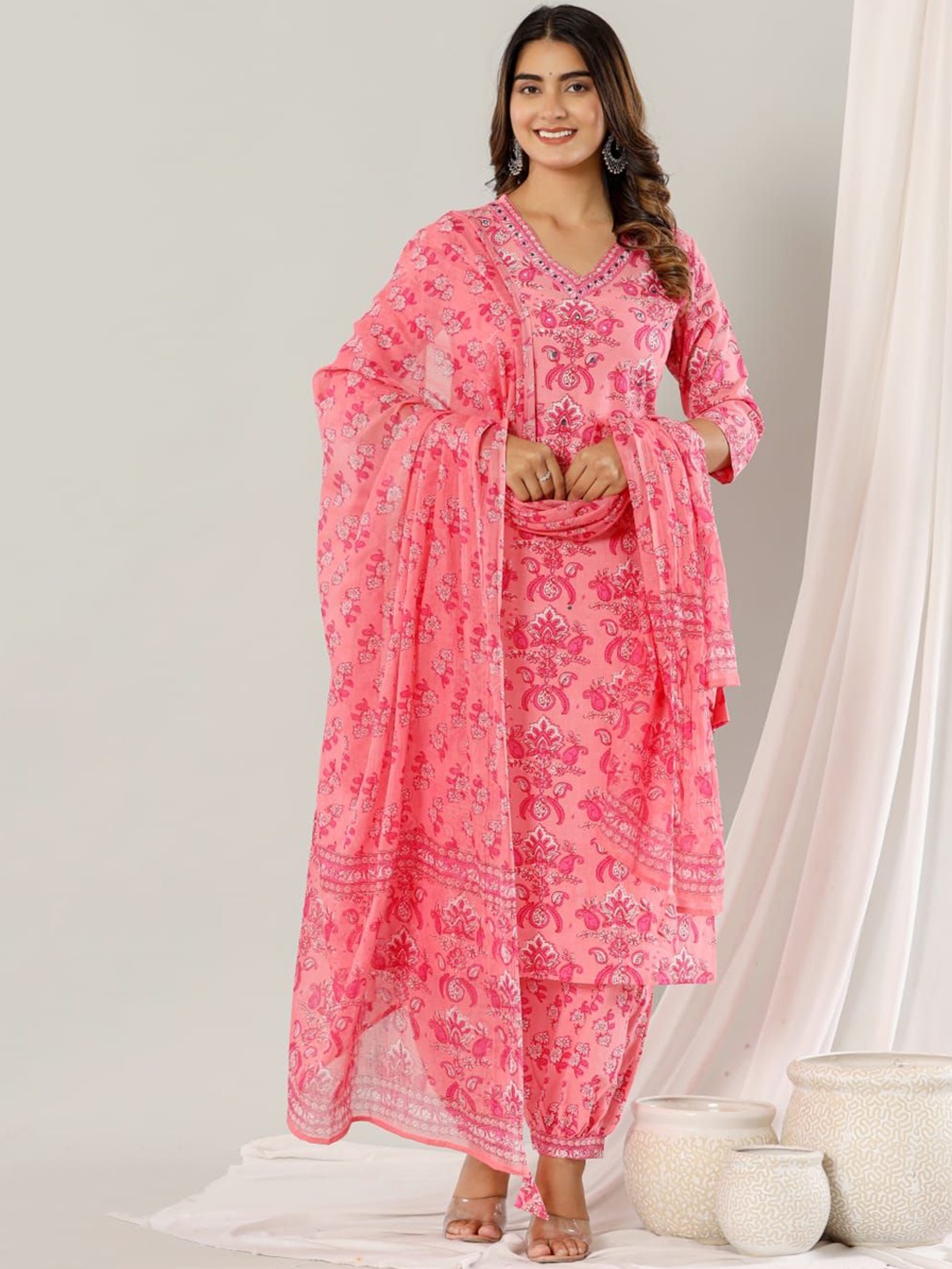 INDYES Ethnic Motifs Printed Sequinned V-Neck Pure Cotton Kurta with Trousers And Dupatta, Peach
INDYES Ethnic Motifs Printed Sequinned V-Neck Pure Cotton Kurta with Trousers And Dupatta, Peach
