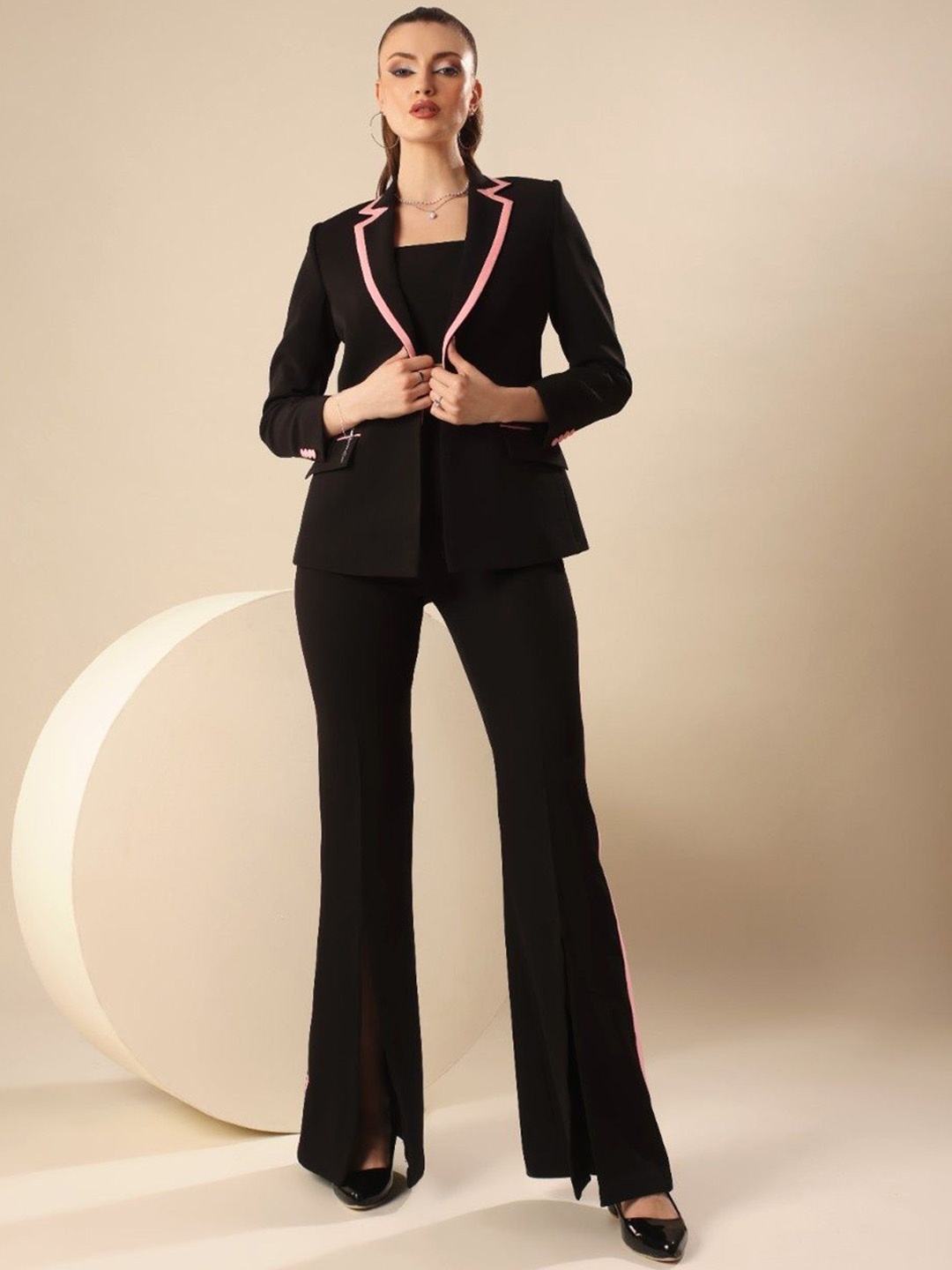 VOLCAPE VALENTINA Notched Lapel Collar Single-Breasted Slim Fit Blazer With Trousers, Black
VOLCAPE VALENTINA Notched Lapel Collar Single-Breasted Slim Fit Blazer With Trousers, Black