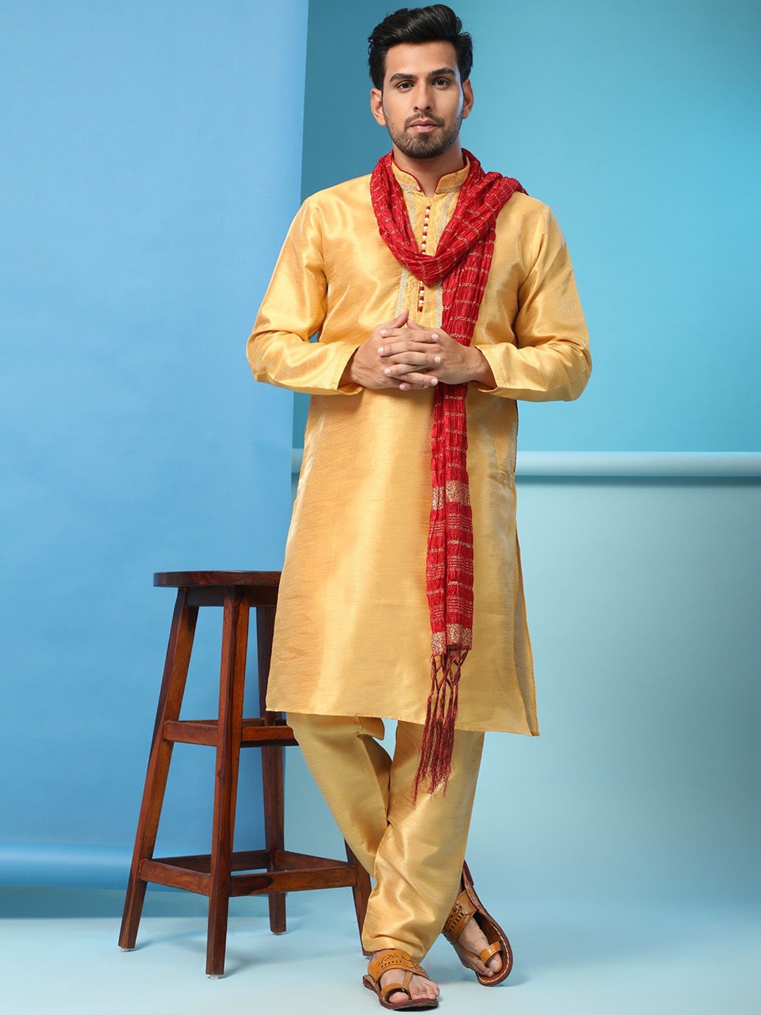 Moda Rapido Gotta Patti Mandarin Collar Straight Kurta With Pyjamas And Dupatta, Gold
Moda Rapido Gotta Patti Mandarin Collar Straight Kurta With Pyjamas And Dupatta, Gold