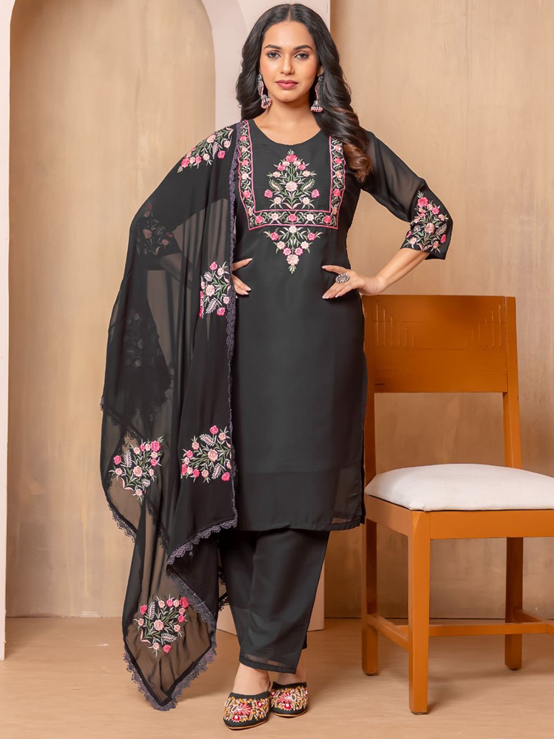 Sitanjali Floral Yoke Design Thread Work Georgette Kurta With Trouser & Dupatta, Black
Sitanjali Floral Yoke Design Thread Work Georgette Kurta With Trouser & Dupatta, Black