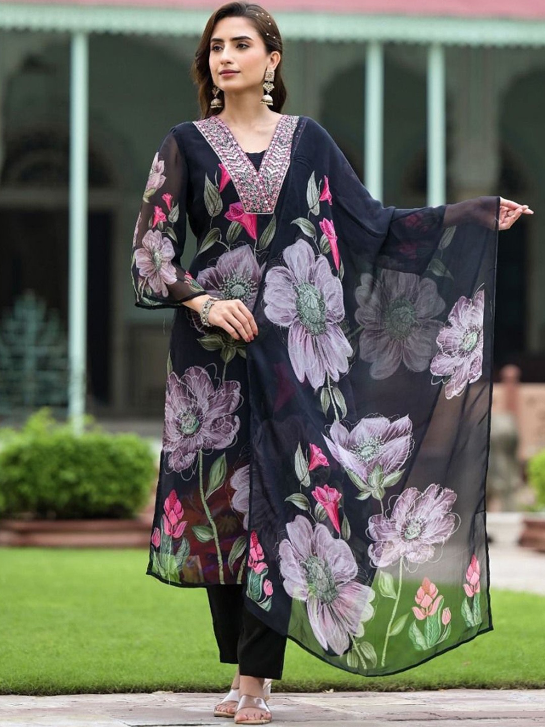 Sanwariya Silk Floral Printed V Neck Sequinned Straight Kurta with Trousers & Dupatta, Black
Sanwariya Silk Floral Printed V Neck Sequinned Straight Kurta with Trousers & Dupatta, Black