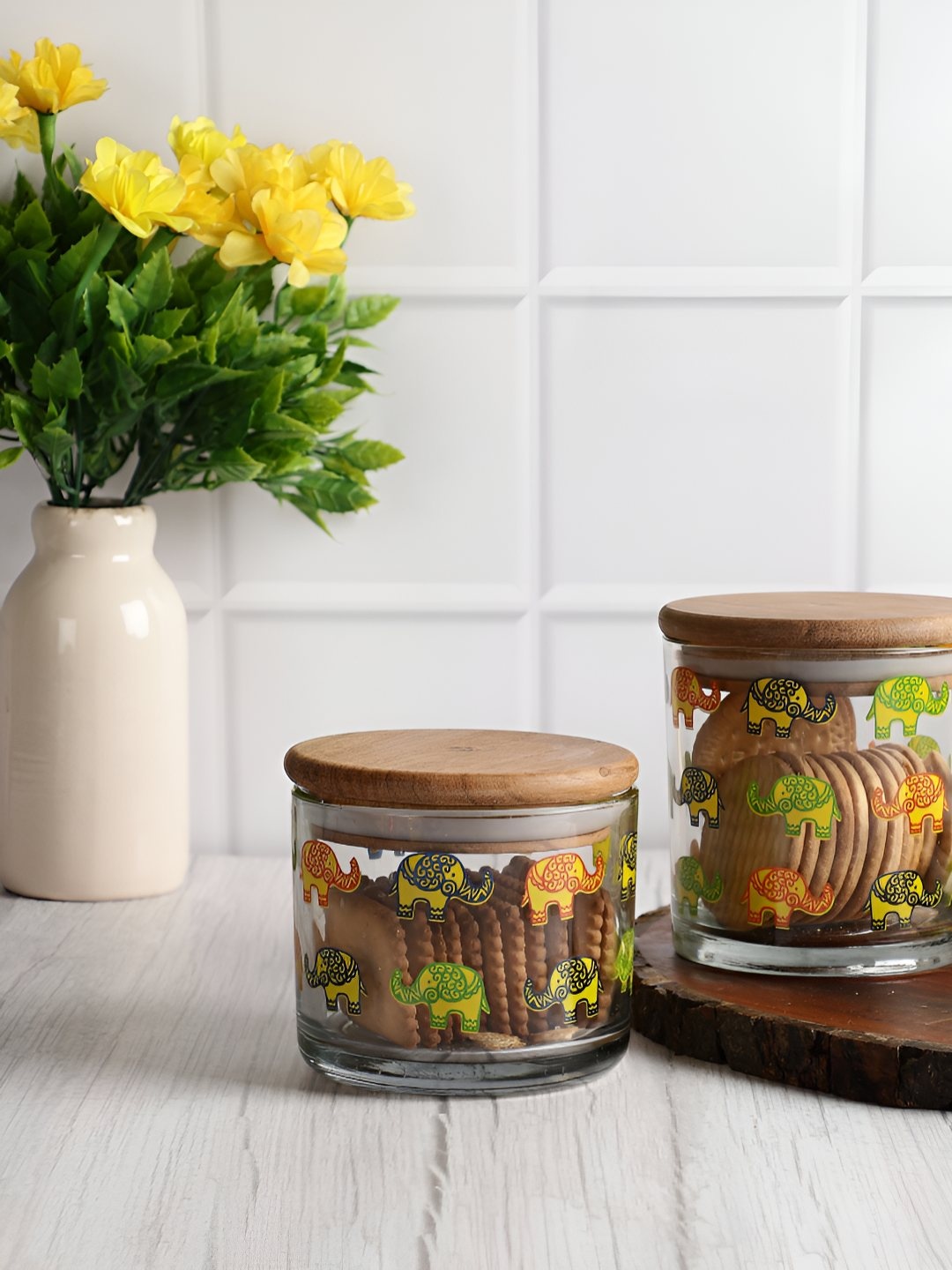 EK DO DHAI Transparent & Brown 2 Pieces Elephant Printed Airtight Glass Canister Container
EK DO DHAI Transparent & Brown 2 Pieces Elephant Printed Airtight Glass Canister Container