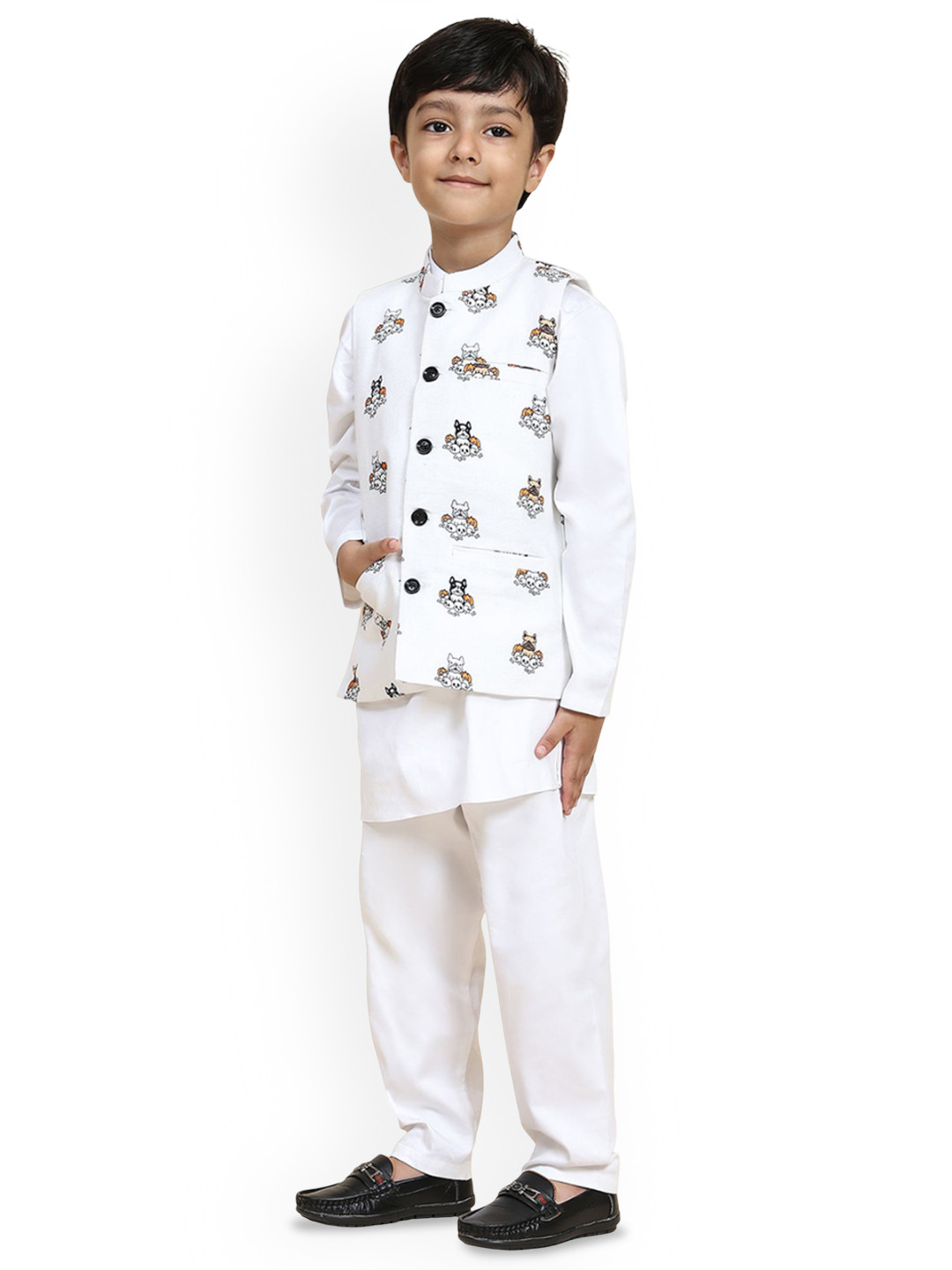 Funny Bones Clothings Boys Animal Printed Pure Cotton Kurta With Pyjamas And Nehru Jacket, White
Funny Bones Clothings Boys Animal Printed Pure Cotton Kurta With Pyjamas And Nehru Jacket, White