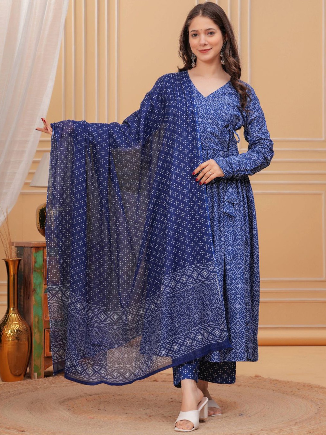 MANOJAVA Floral Printed V-Neck Pure Cotton Angrakha Kurta With Palazzo And Dupatta, Blue
MANOJAVA Floral Printed V-Neck Pure Cotton Angrakha Kurta With Palazzo And Dupatta, Blue