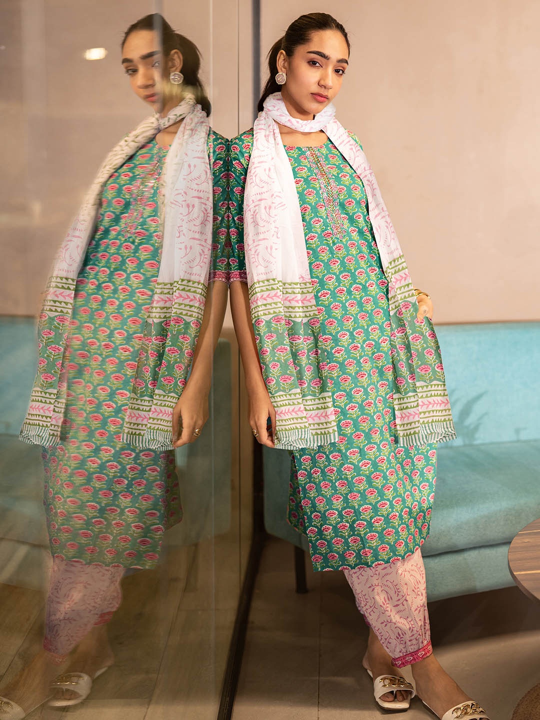 Libas Women Floral Printed Regular Sequinned Kurta with Salwar & With Dupatta, Green
Libas Women Floral Printed Regular Sequinned Kurta with Salwar & With Dupatta, Green