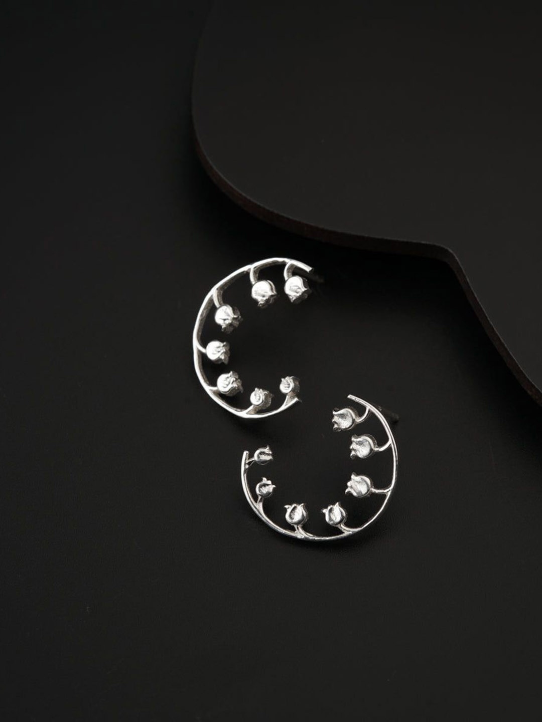 House of Aadyaa 925 Sterling Silver Circular Shaped Oxidised Lily of the Valley Studs
House of Aadyaa 925 Sterling Silver Circular Shaped Oxidised Lily of the Valley Studs