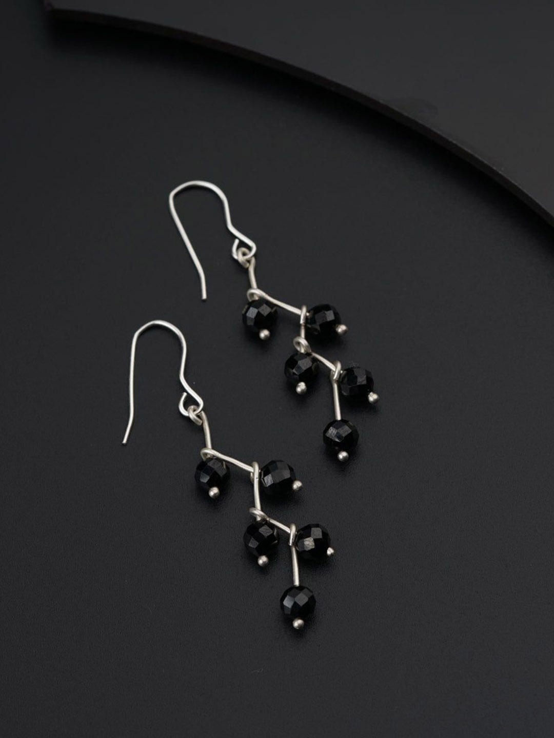 House of Aadyaa 925 Sterling Silver Spinel Stone Studded Oxidised Zigzag Drop Earrings
House of Aadyaa 925 Sterling Silver Spinel Stone Studded Oxidised Zigzag Drop Earrings