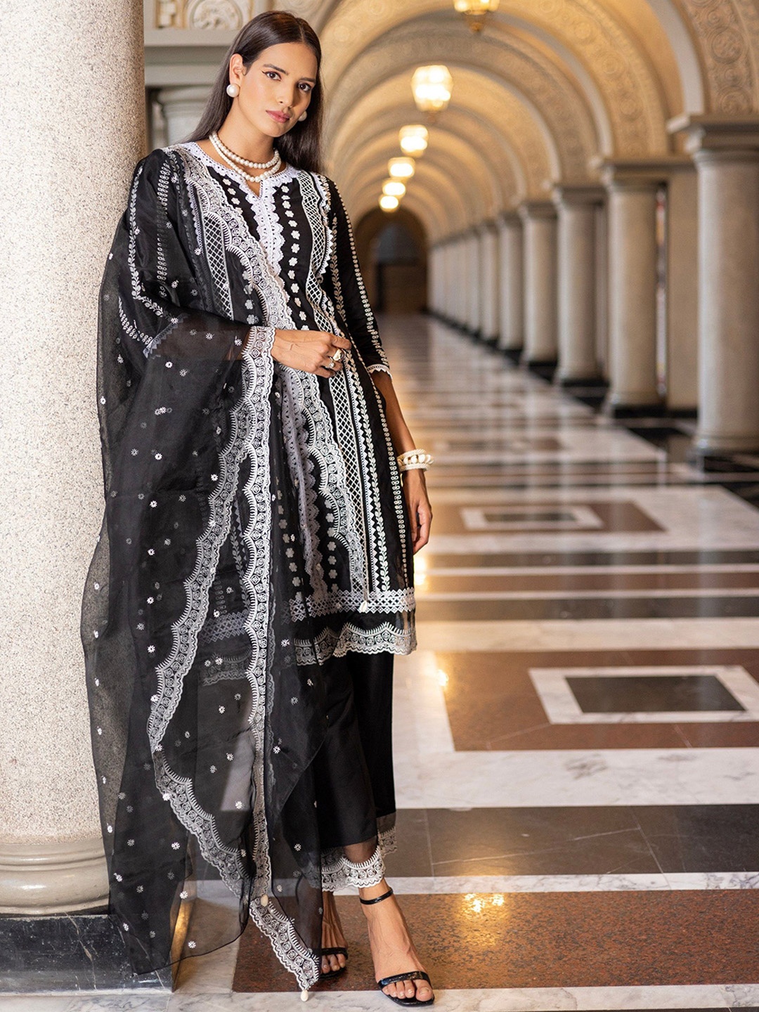 SEW Floral Embroidered Thread Work Pure Cotton Straight Kurta With Trousers & Dupatta, Black
SEW Floral Embroidered Thread Work Pure Cotton Straight Kurta With Trousers & Dupatta, Black