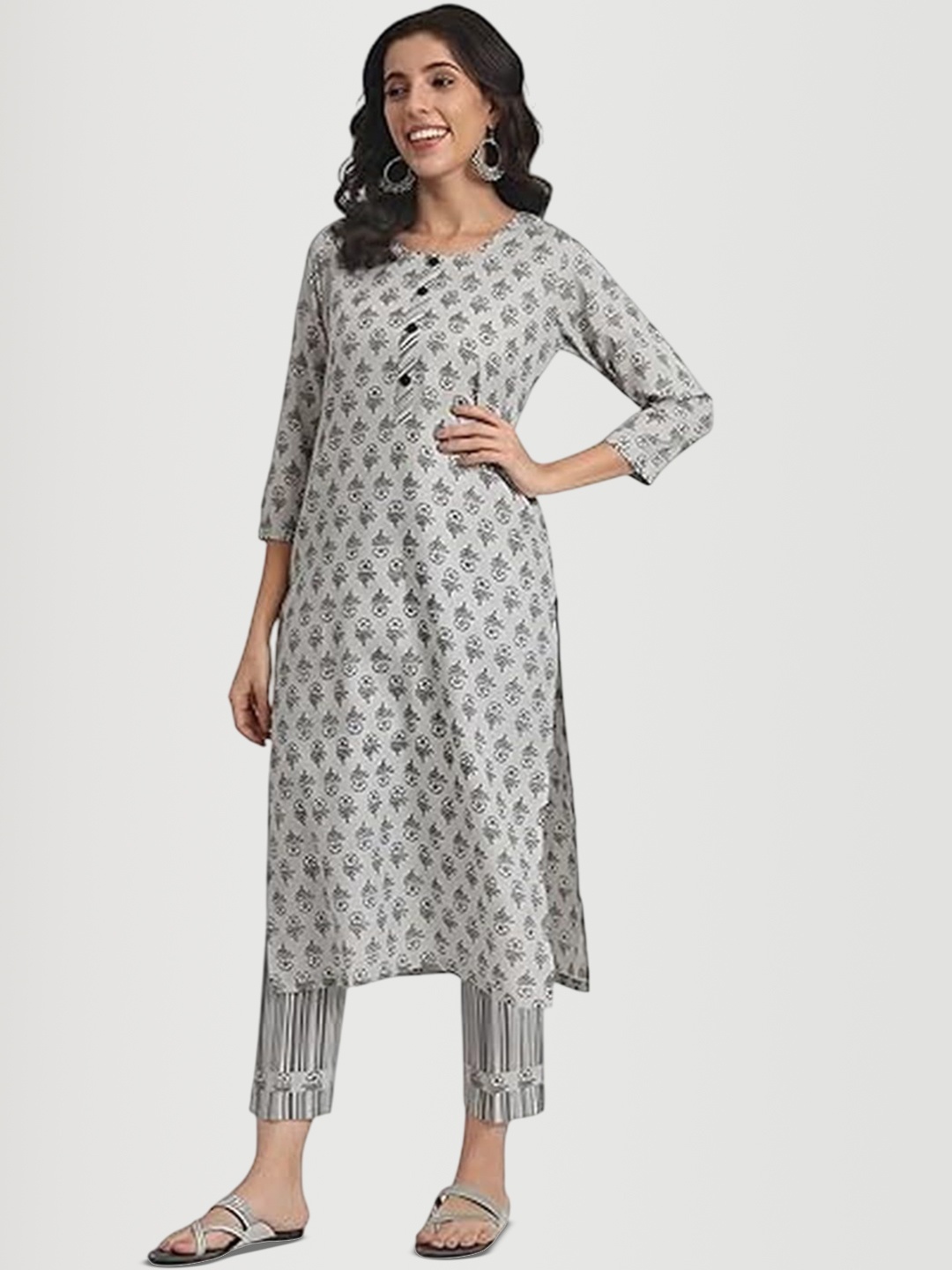 ANGOORI FASHION Floral Printed Round Neck Pure Cotton Straight Kurta With Trousers, Grey
ANGOORI FASHION Floral Printed Round Neck Pure Cotton Straight Kurta With Trousers, Grey
